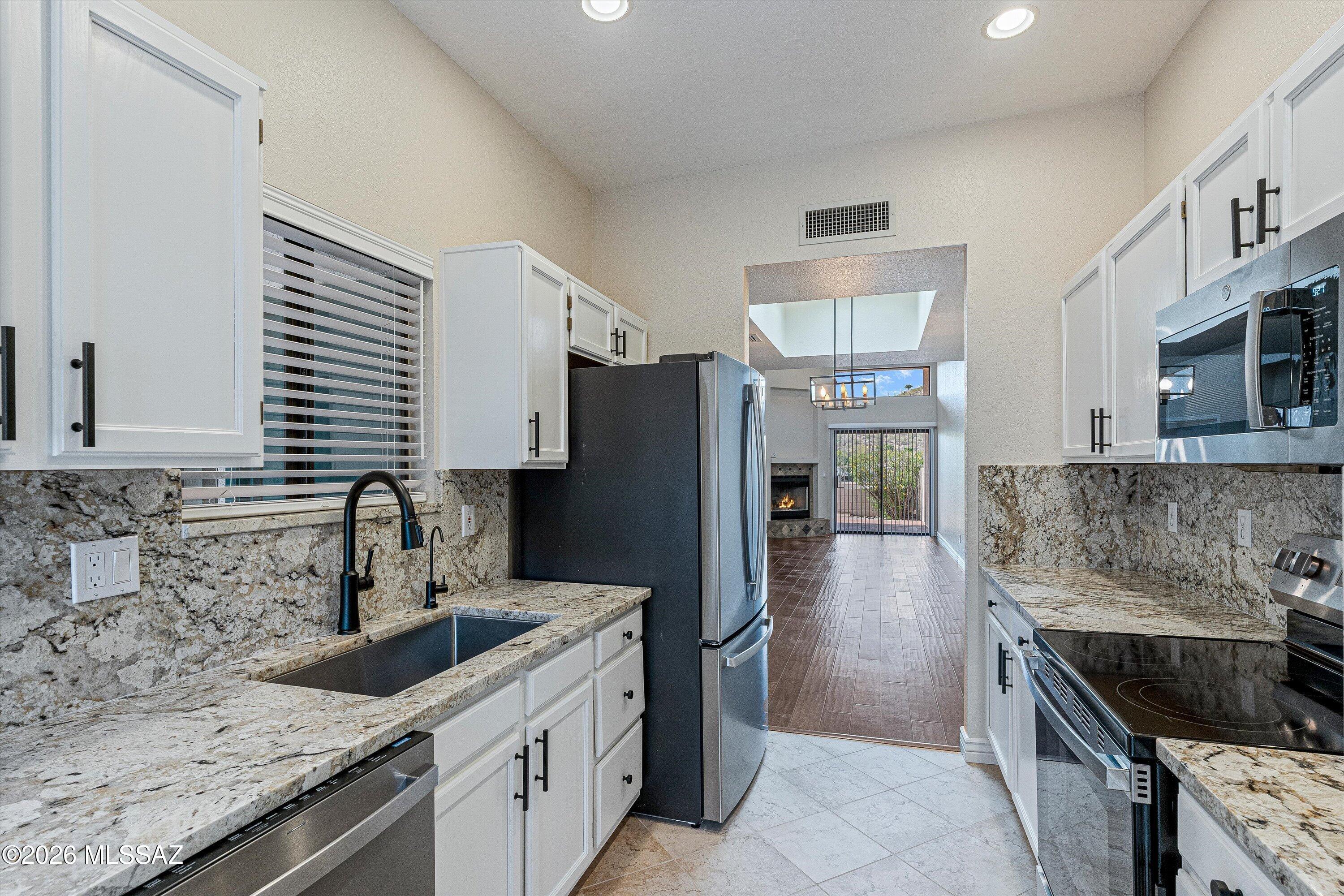 Valle (1-49) - Residential Lease