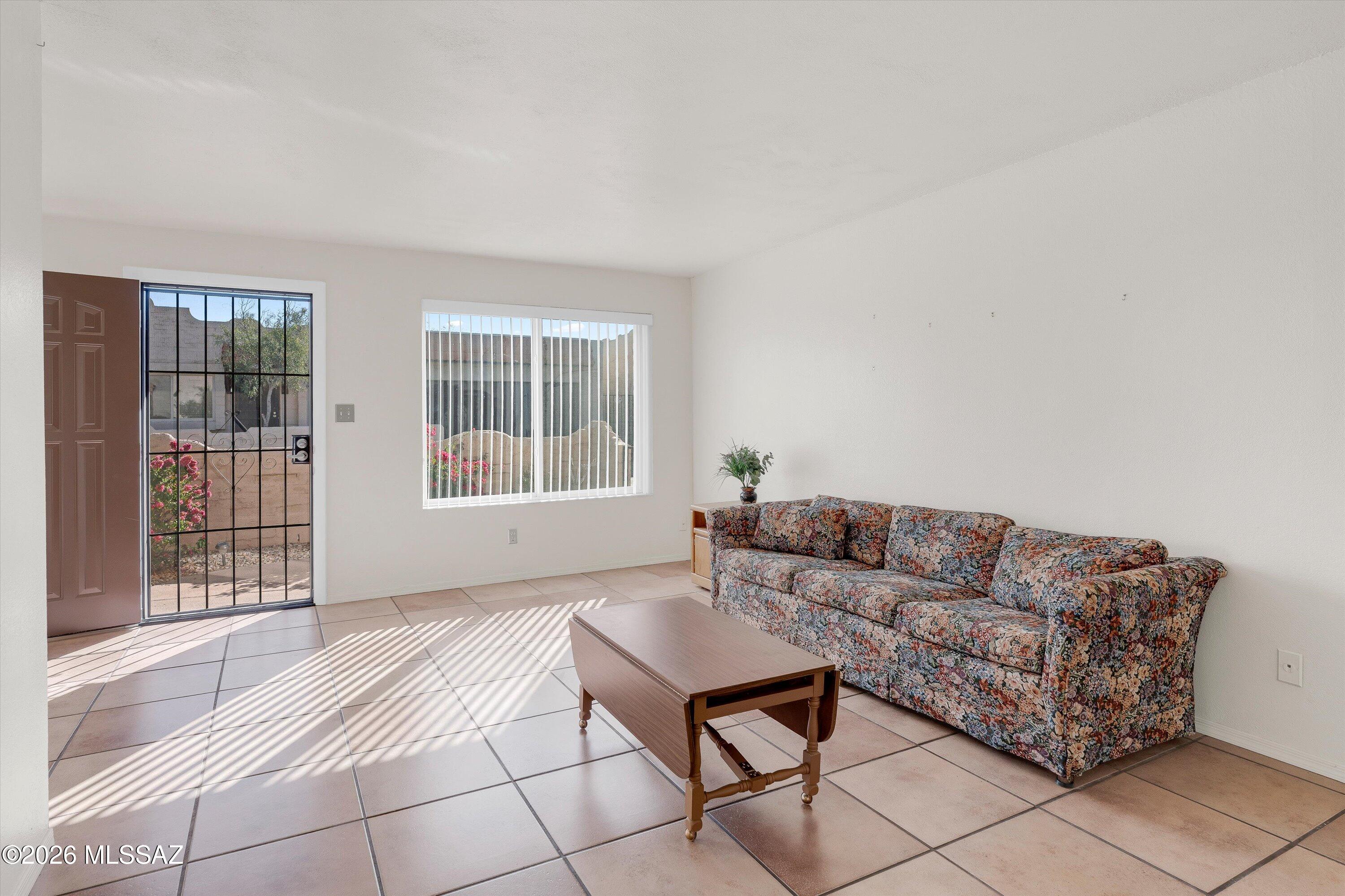 Sierra Twnhss. (1-21) - Residential