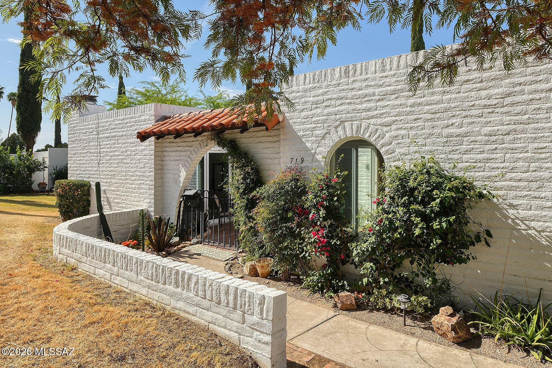Las Lomitas (1) - Residential