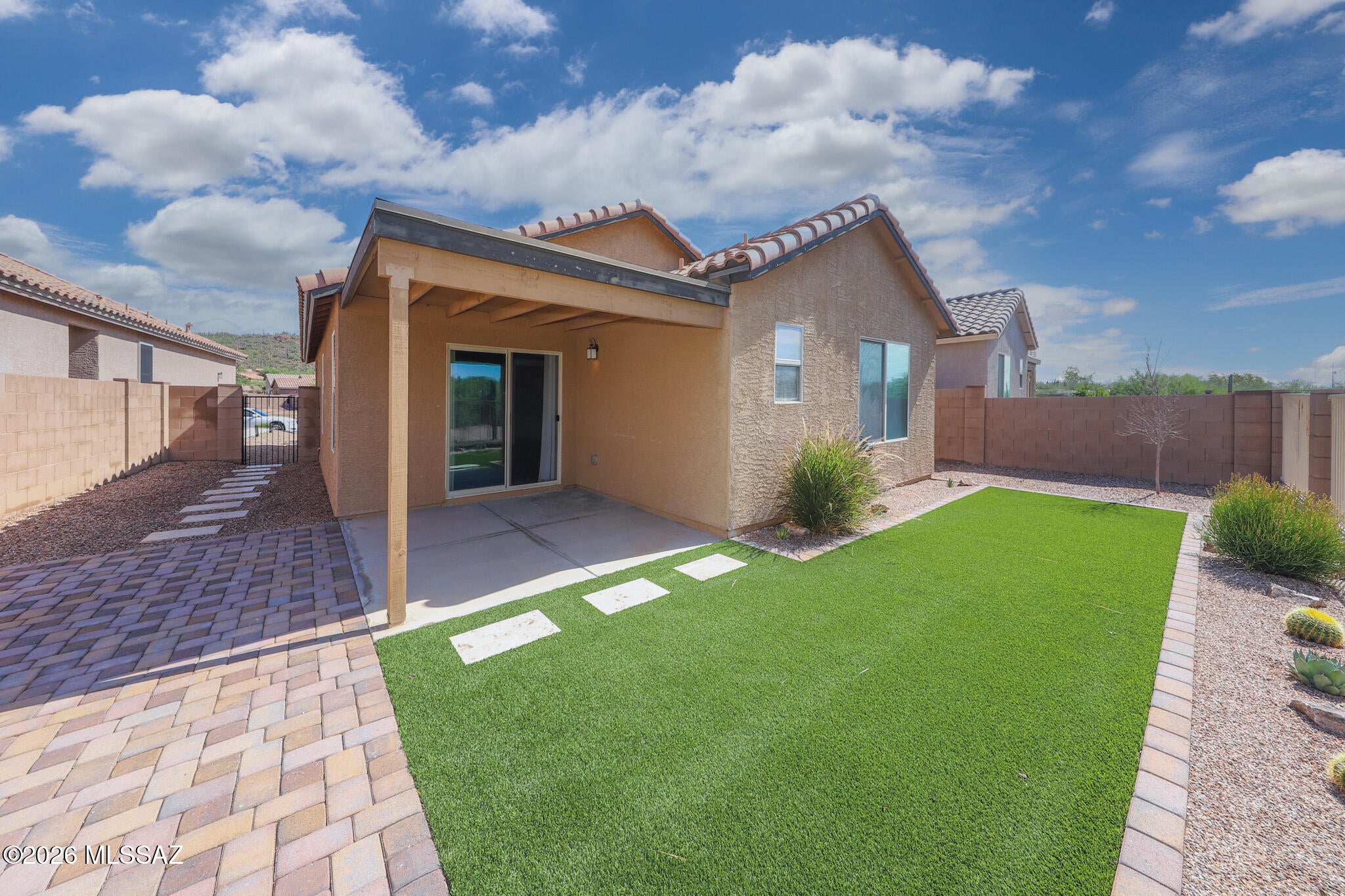 Dakota Vista - Residential Lease