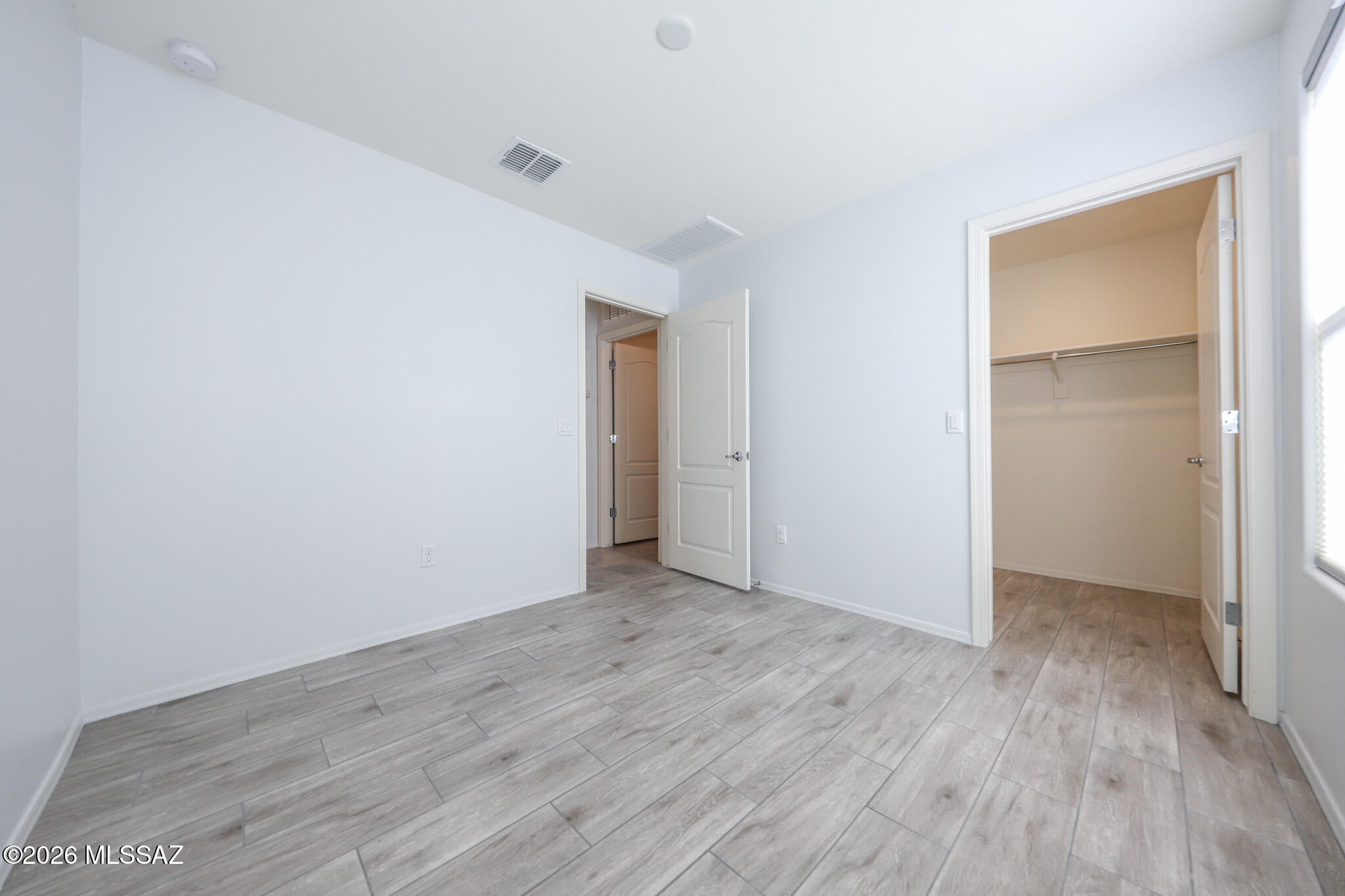 Dakota Vista - Residential Lease
