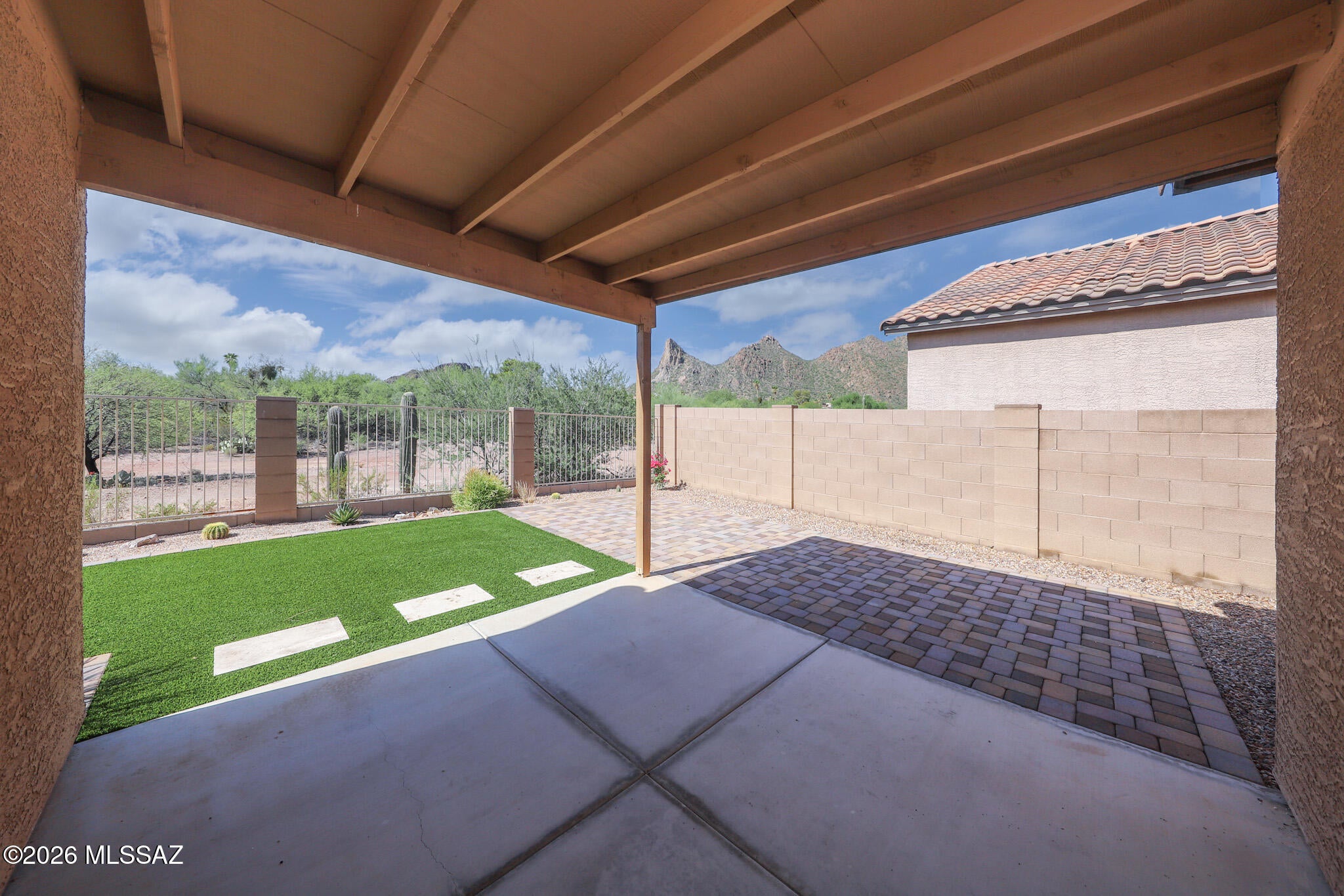 Dakota Vista - Residential Lease