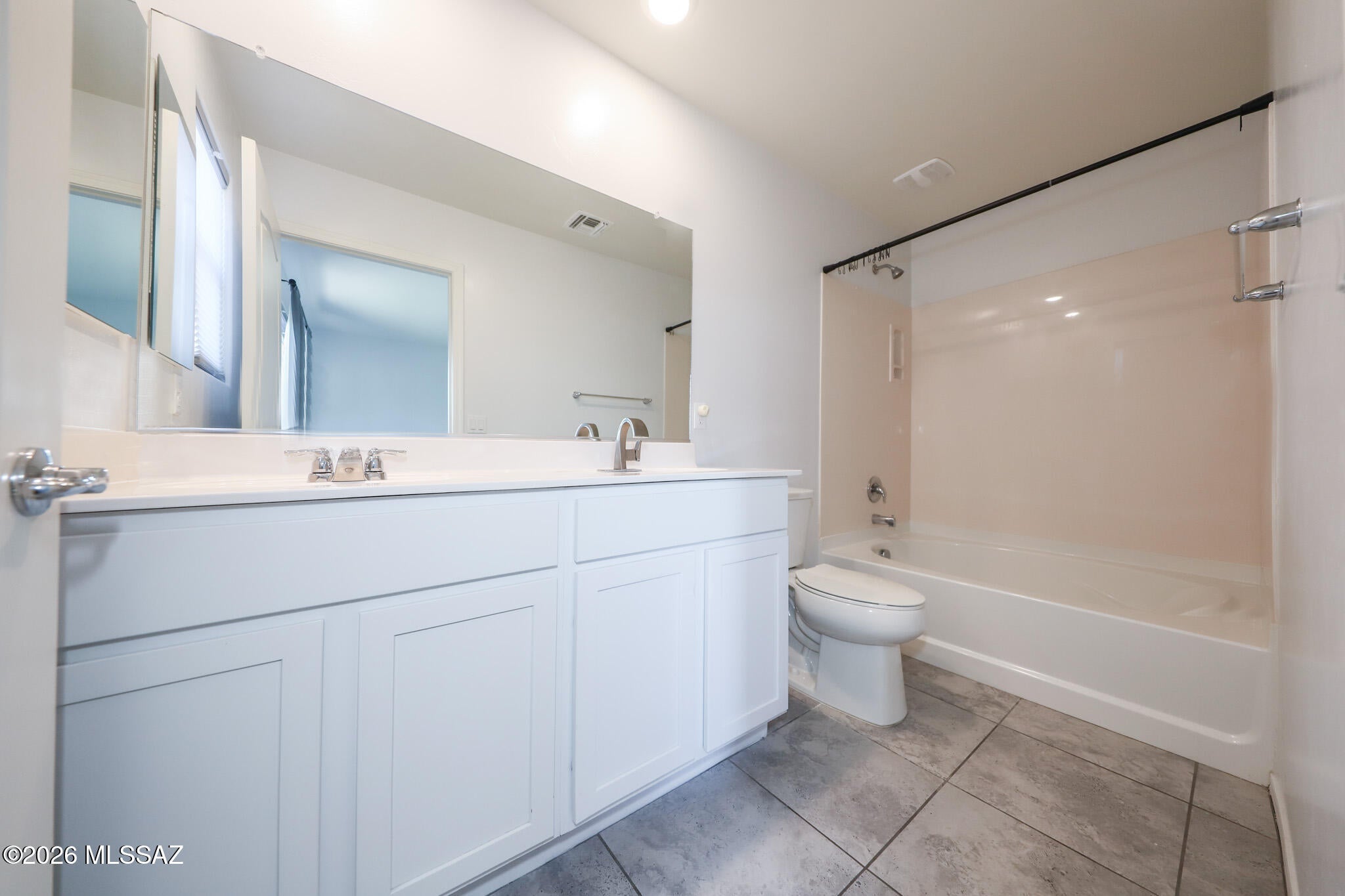 Dakota Vista - Residential Lease