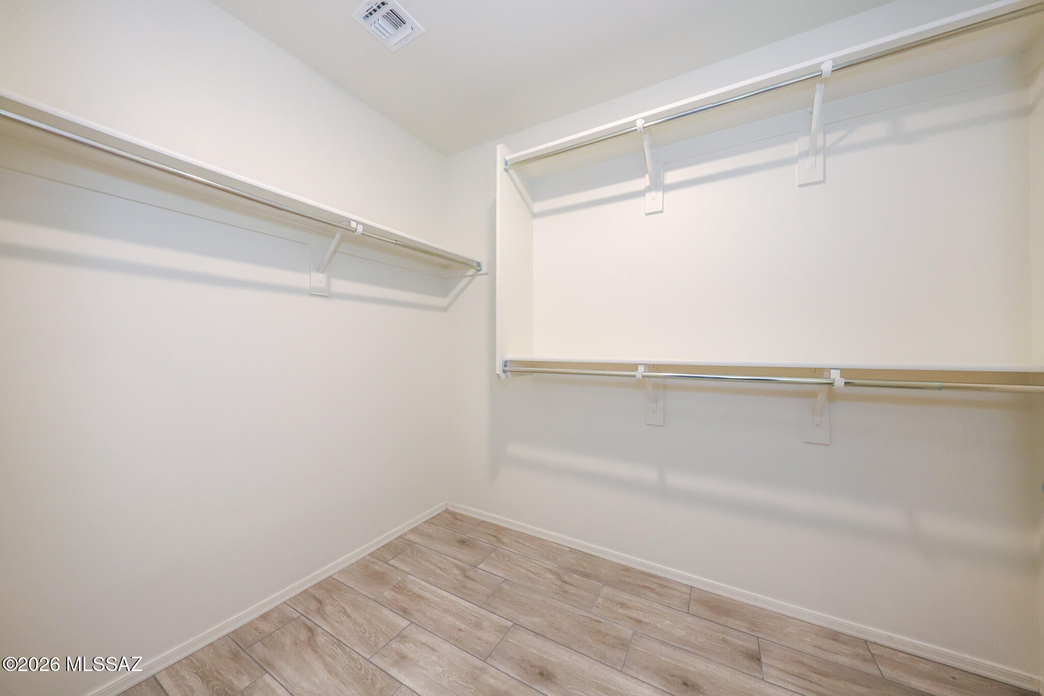 Dakota Vista - Residential Lease