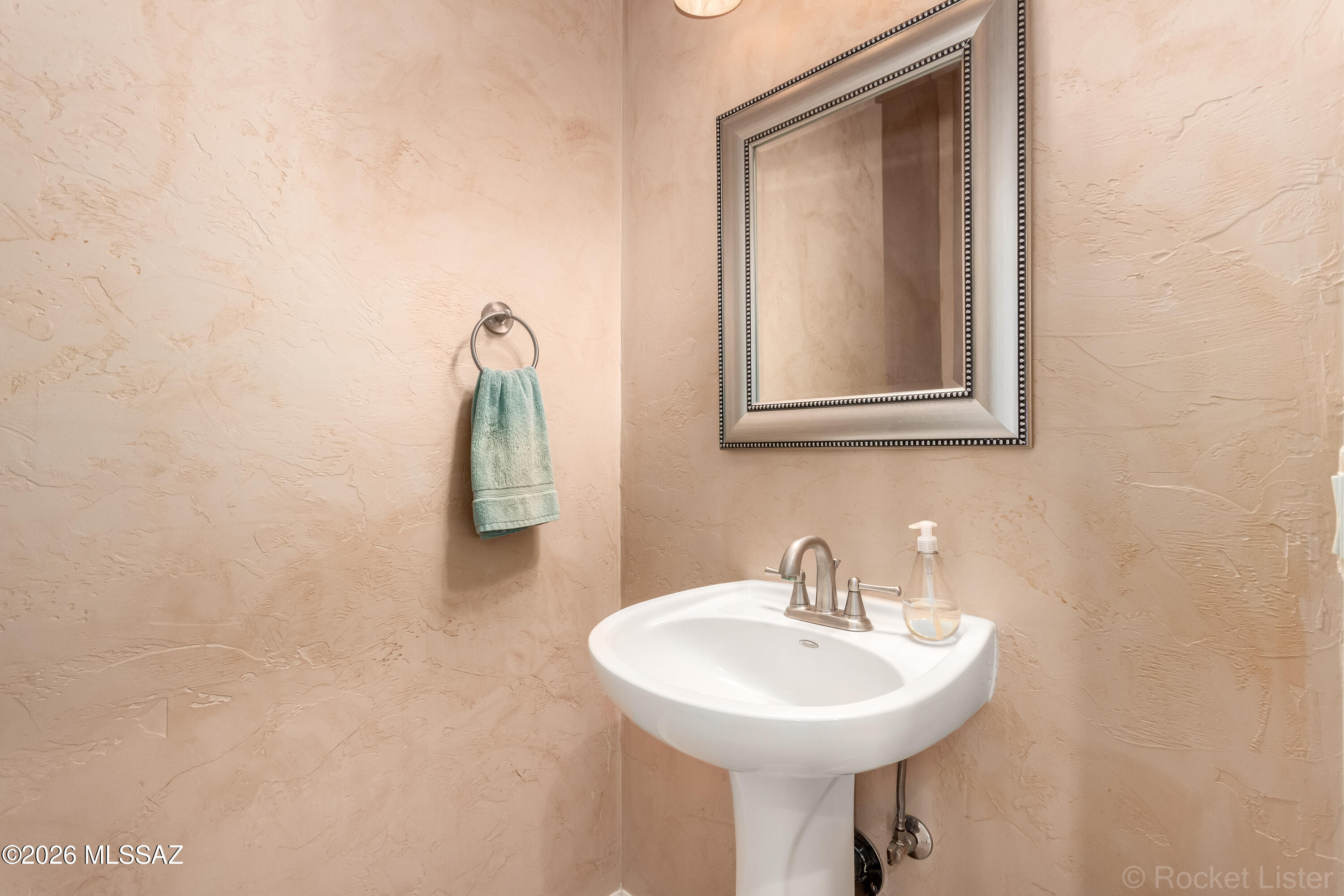 Homes At Irwin Pl (1-12) - Residential