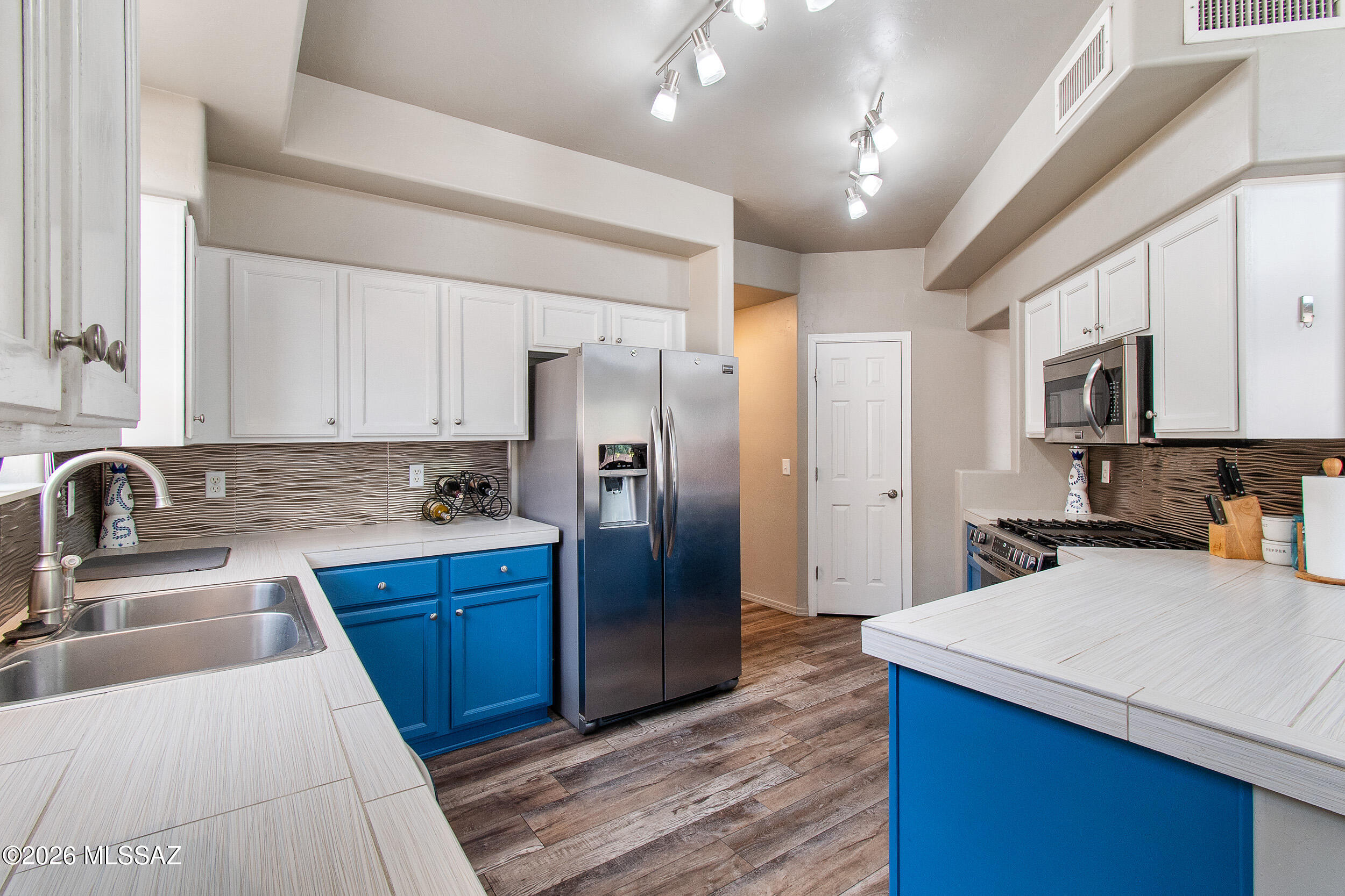 Catalina Point (1-32) - Residential