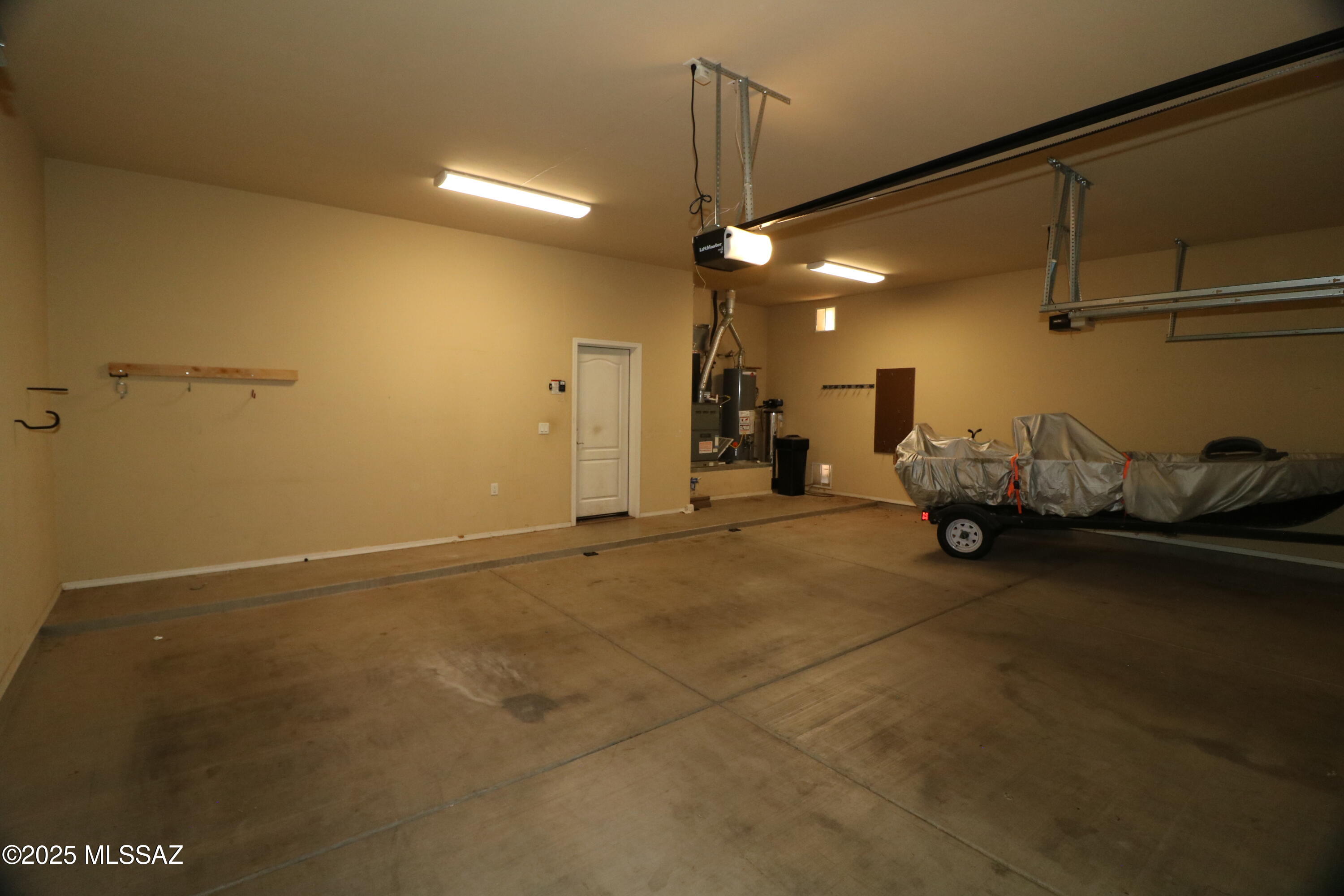 Continental Reserve Blk. 10 (1-69) - Residential
