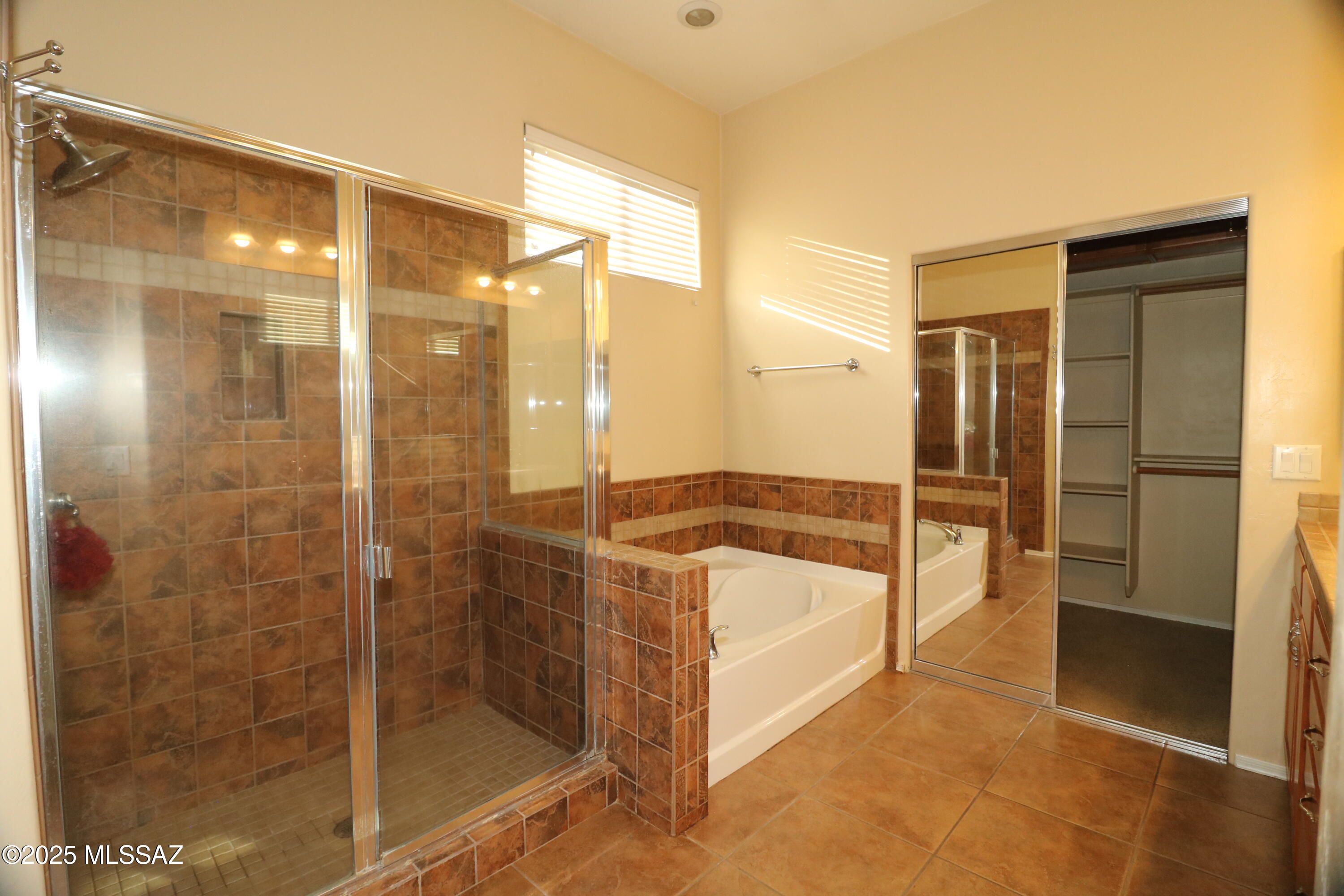 Continental Reserve Blk. 10 (1-69) - Residential