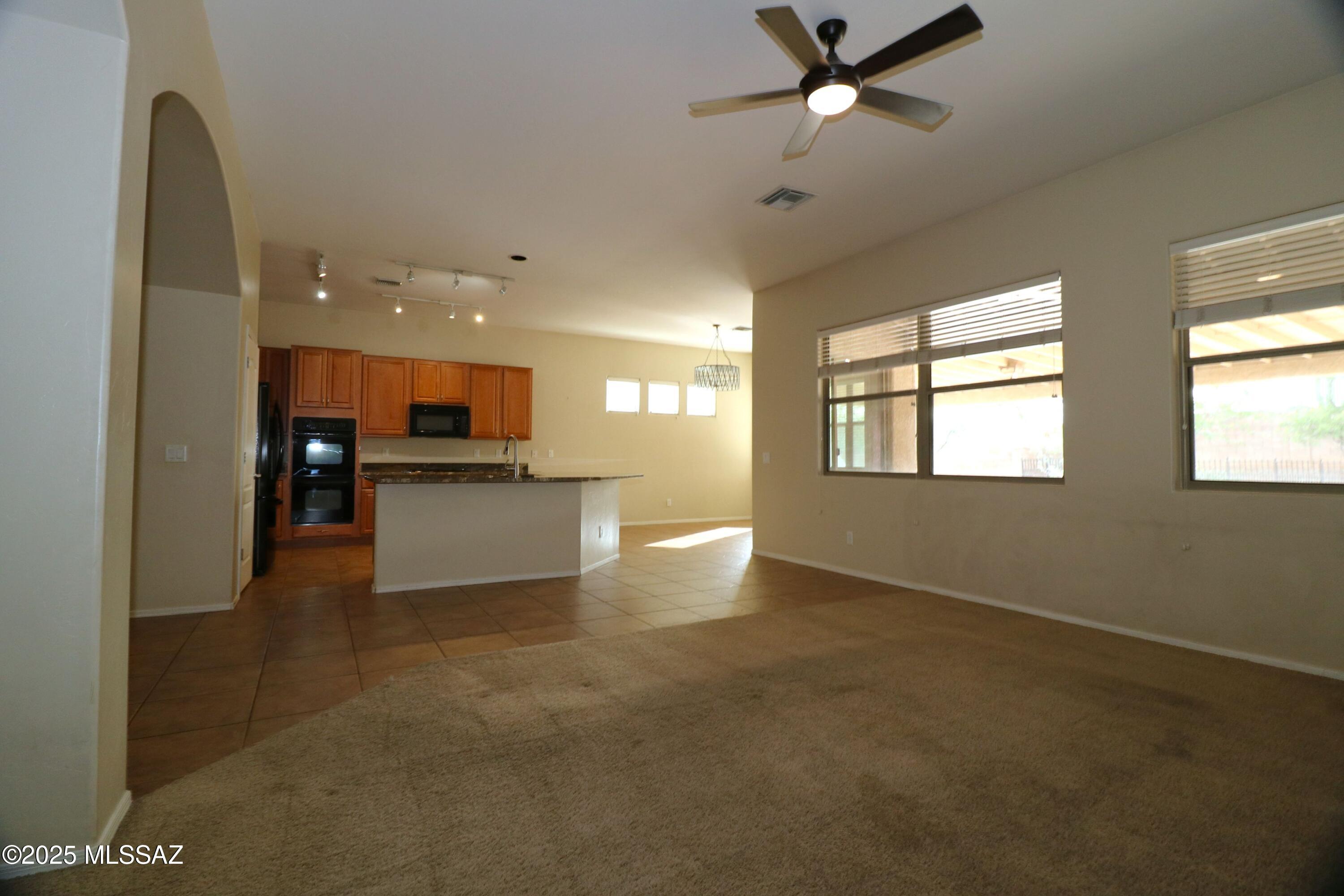 Continental Reserve Blk. 10 (1-69) - Residential