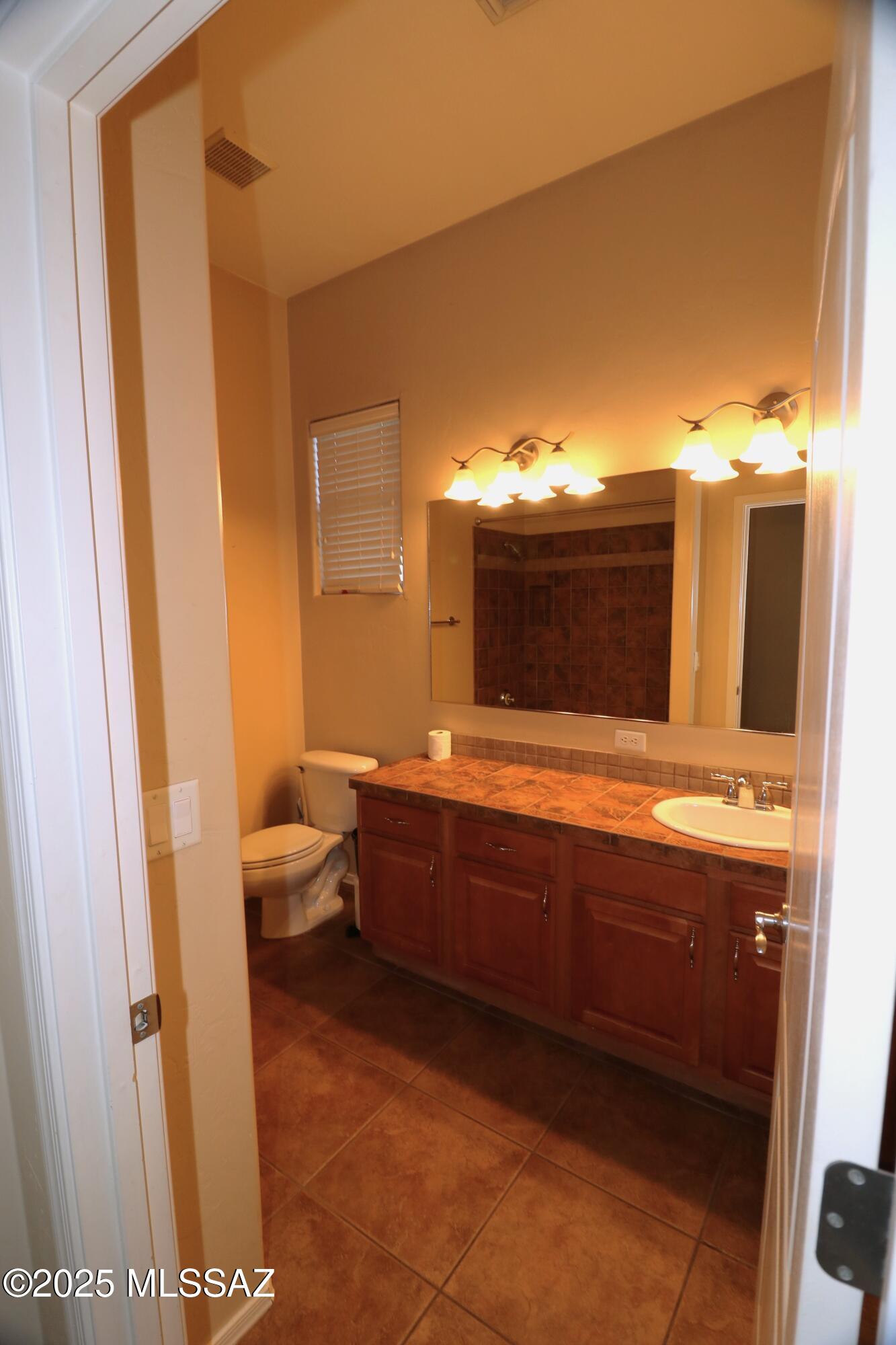 Continental Reserve Blk. 10 (1-69) - Residential