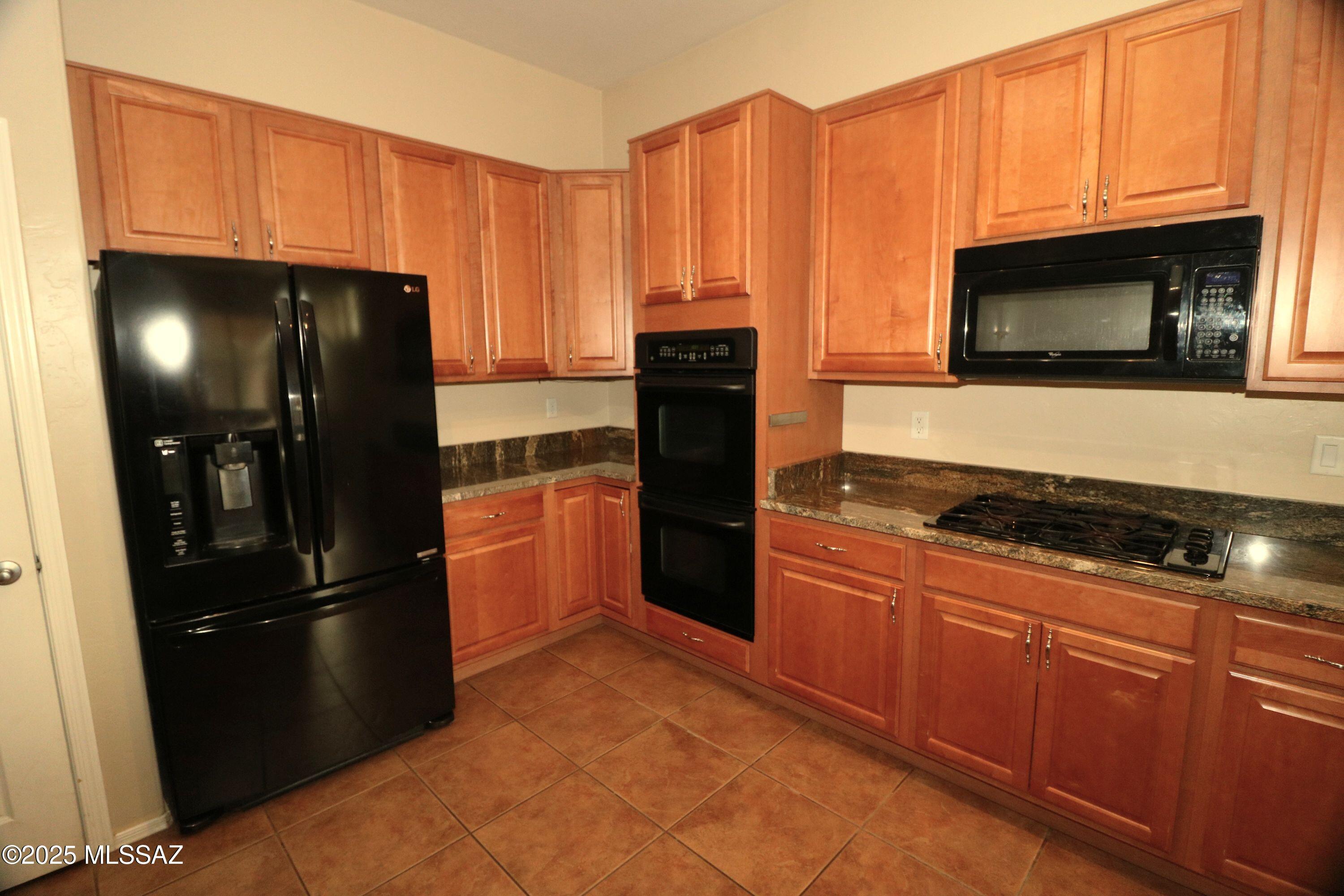 Continental Reserve Blk. 10 (1-69) - Residential
