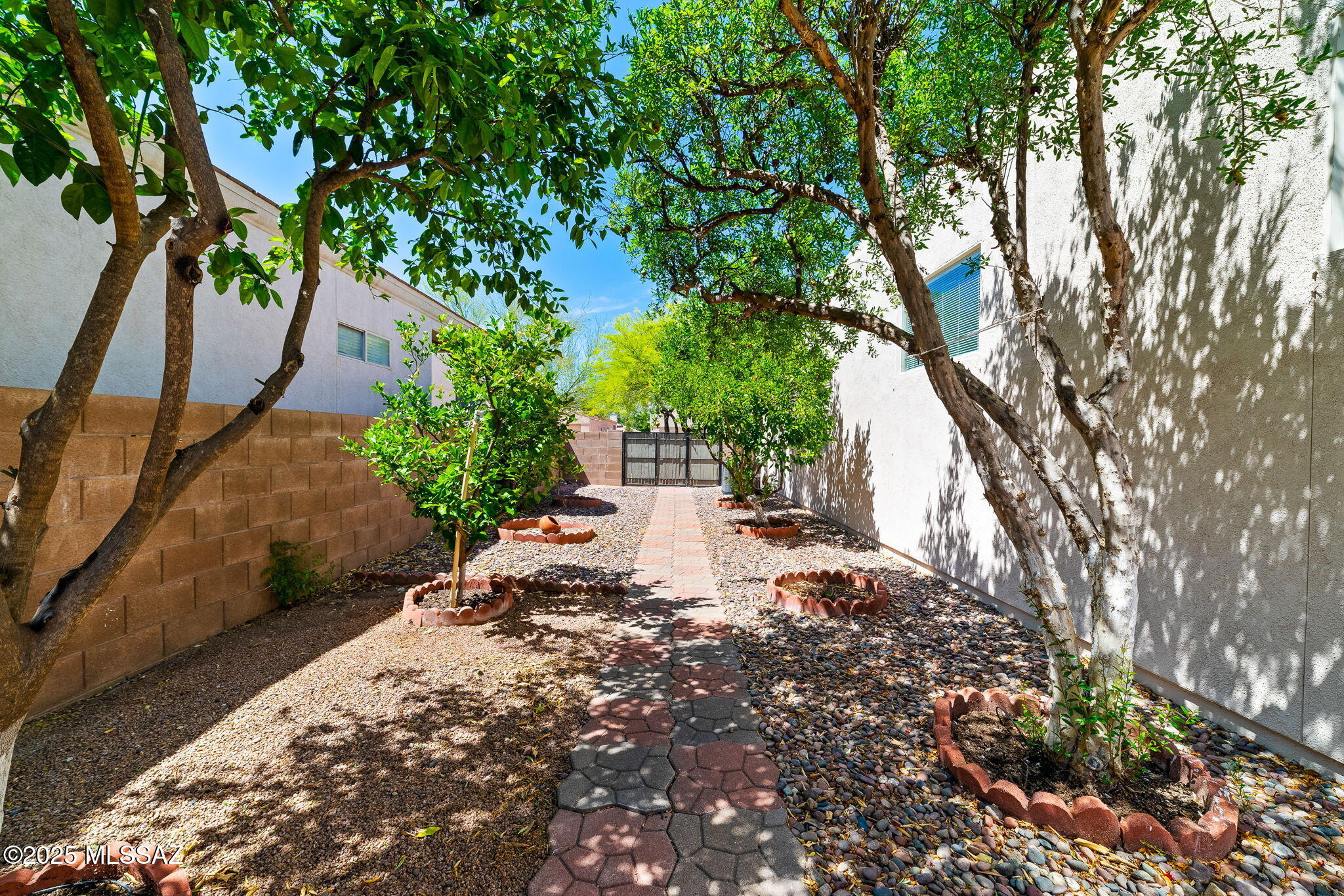 Rancho Esperero (1-343) - Residential