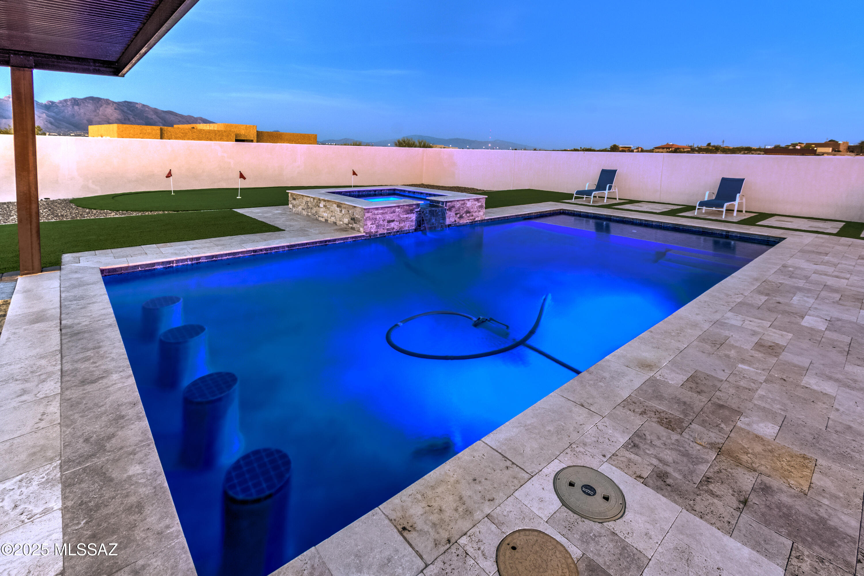 Las Rocas - Residential