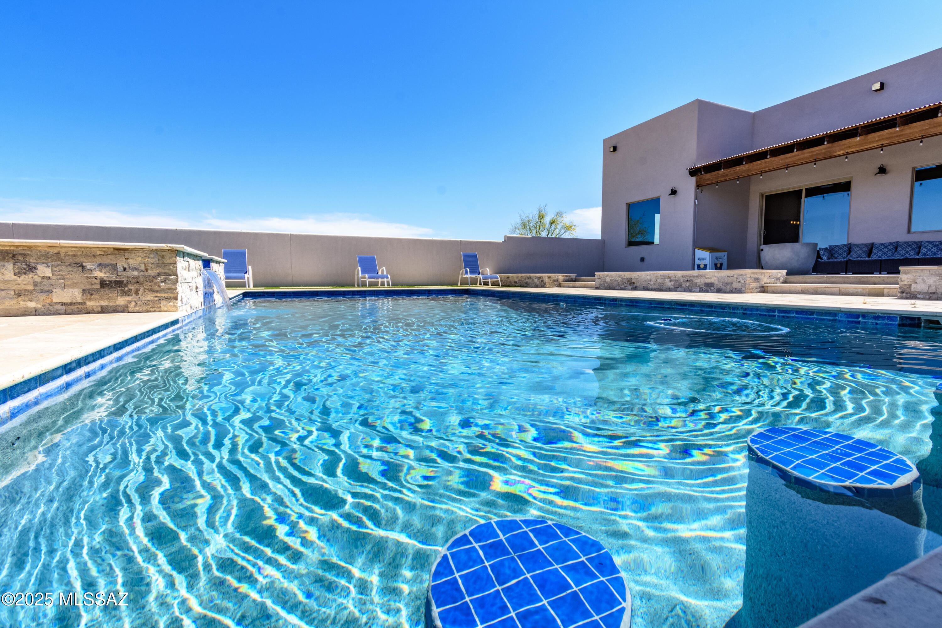 Las Rocas - Residential