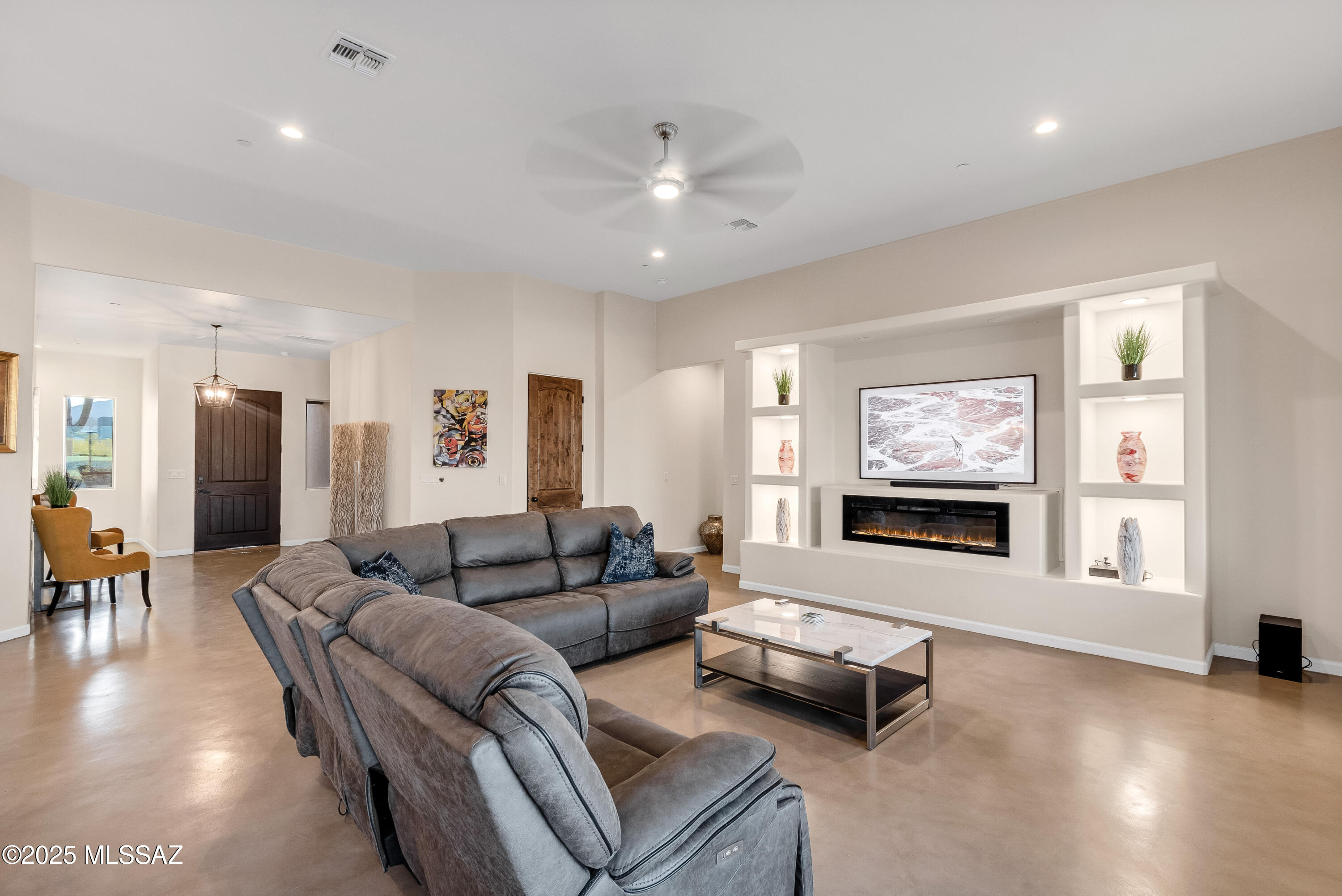 Las Rocas - Residential