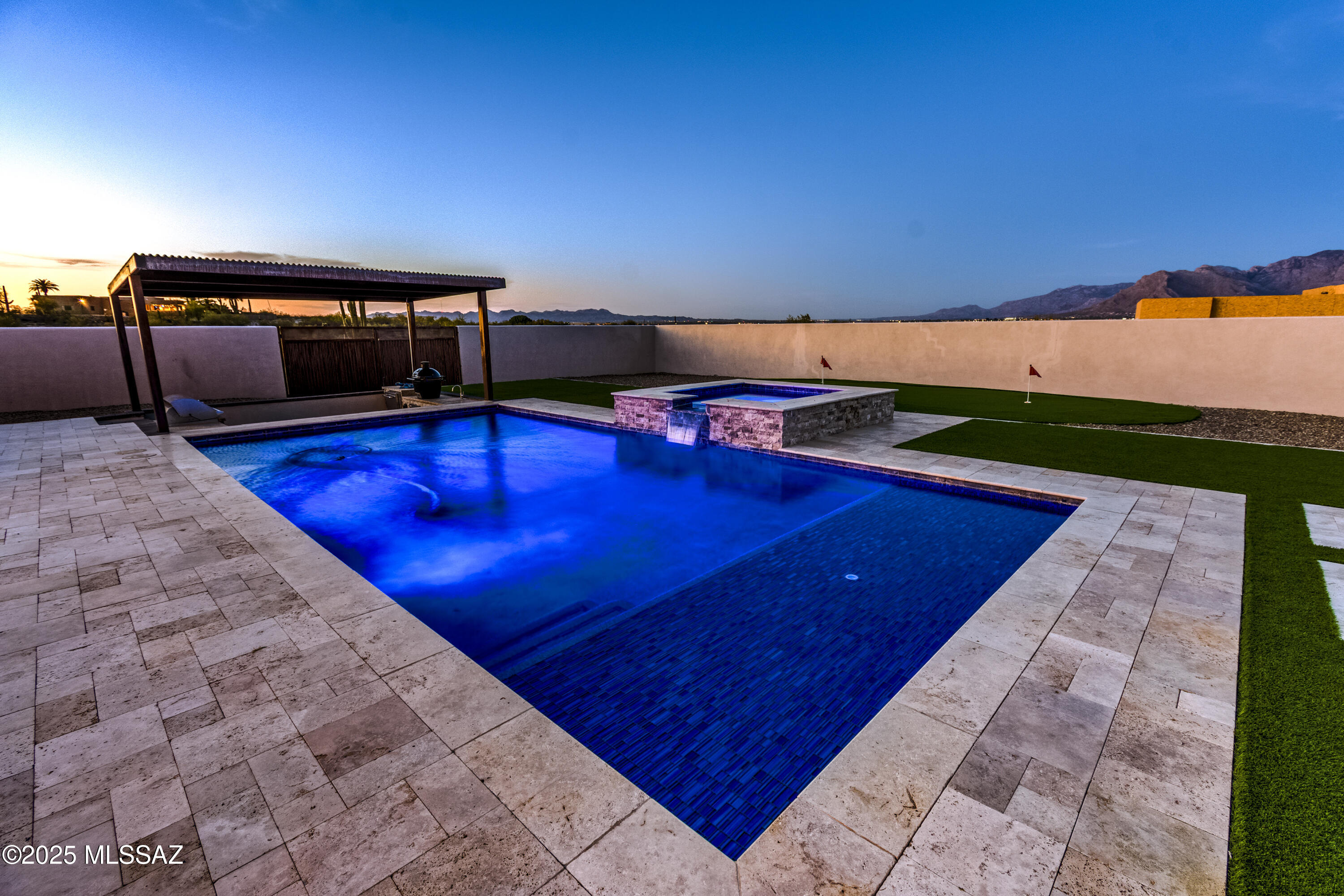 Las Rocas - Residential