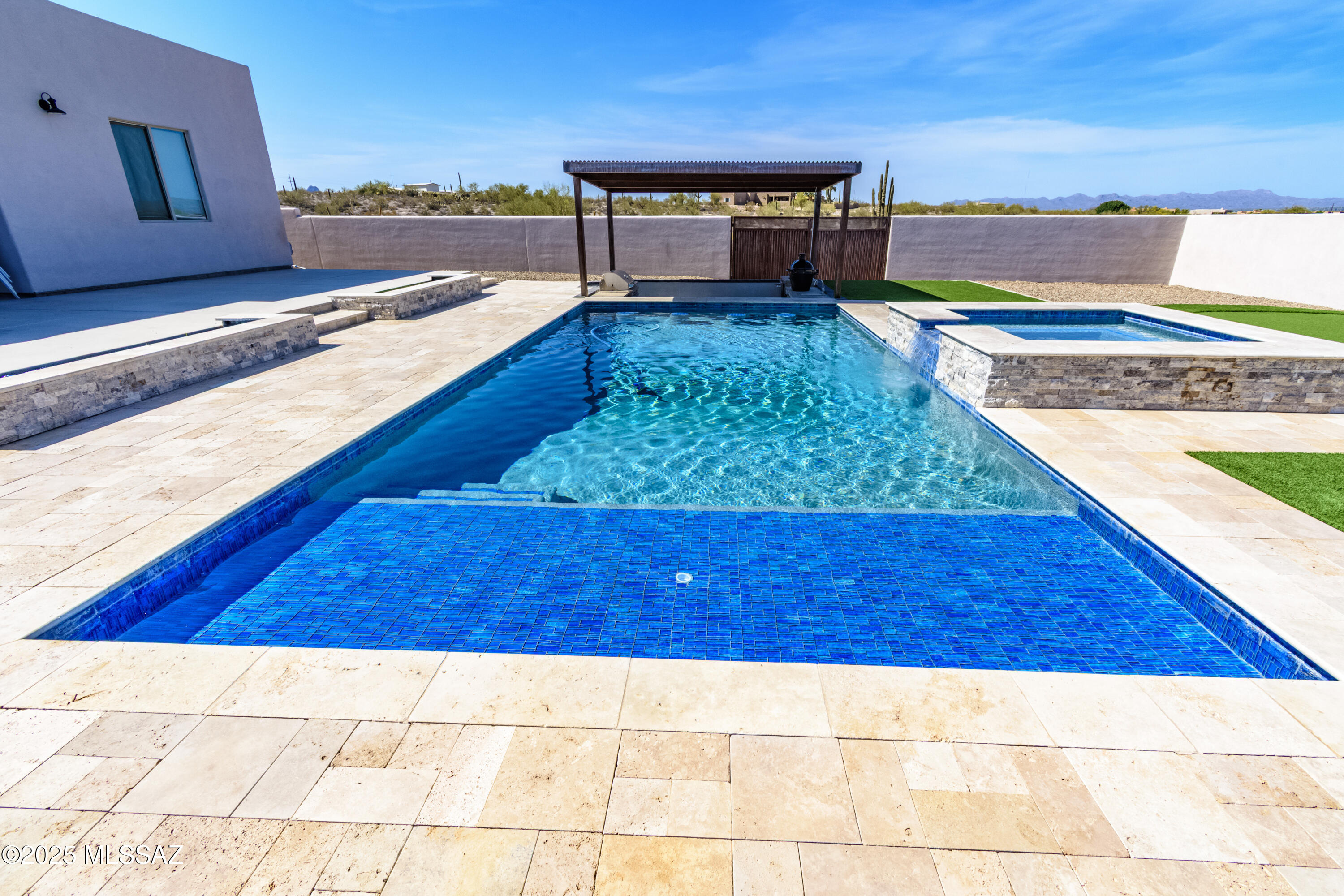 Las Rocas - Residential
