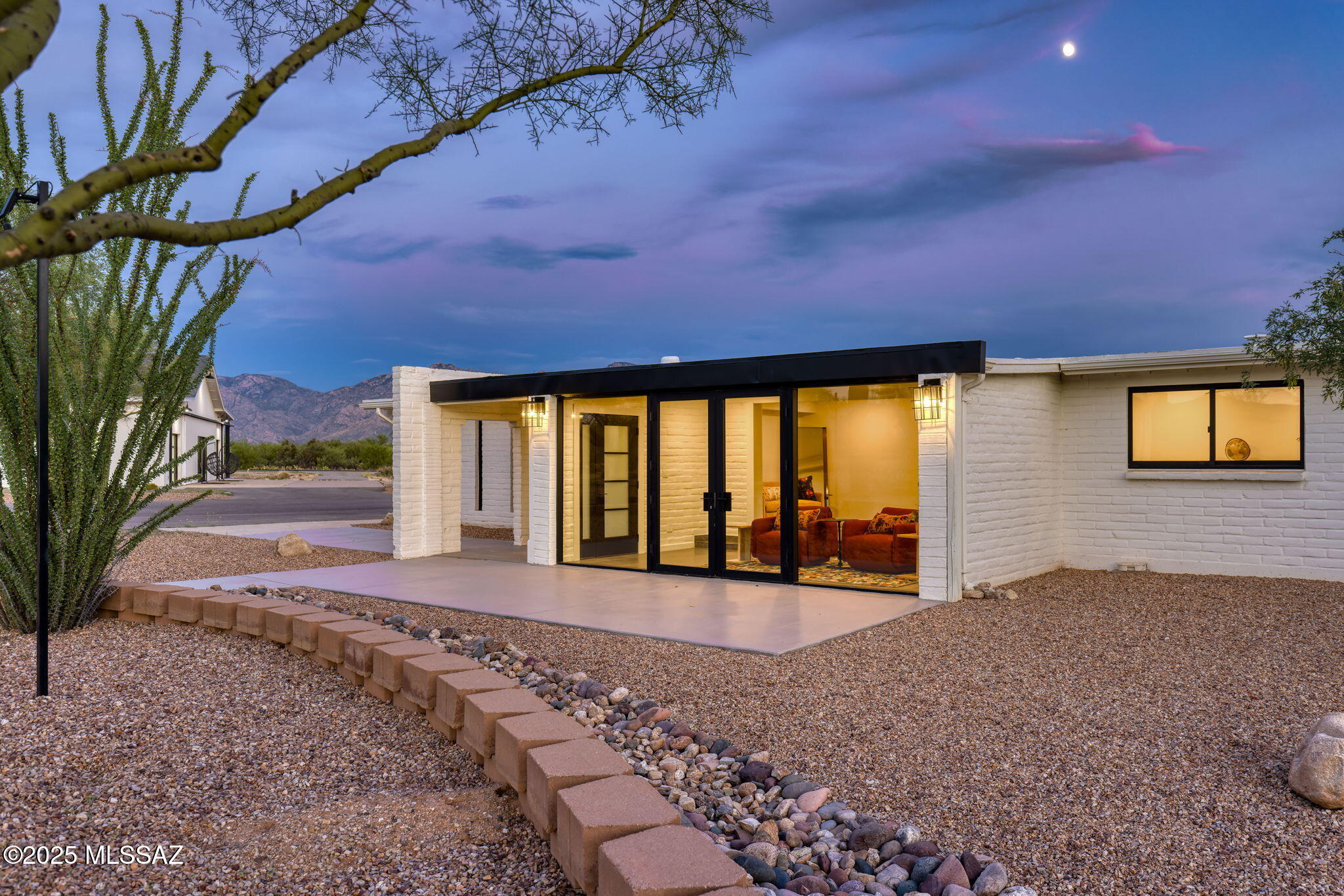 La Cholla Airpark - Residential