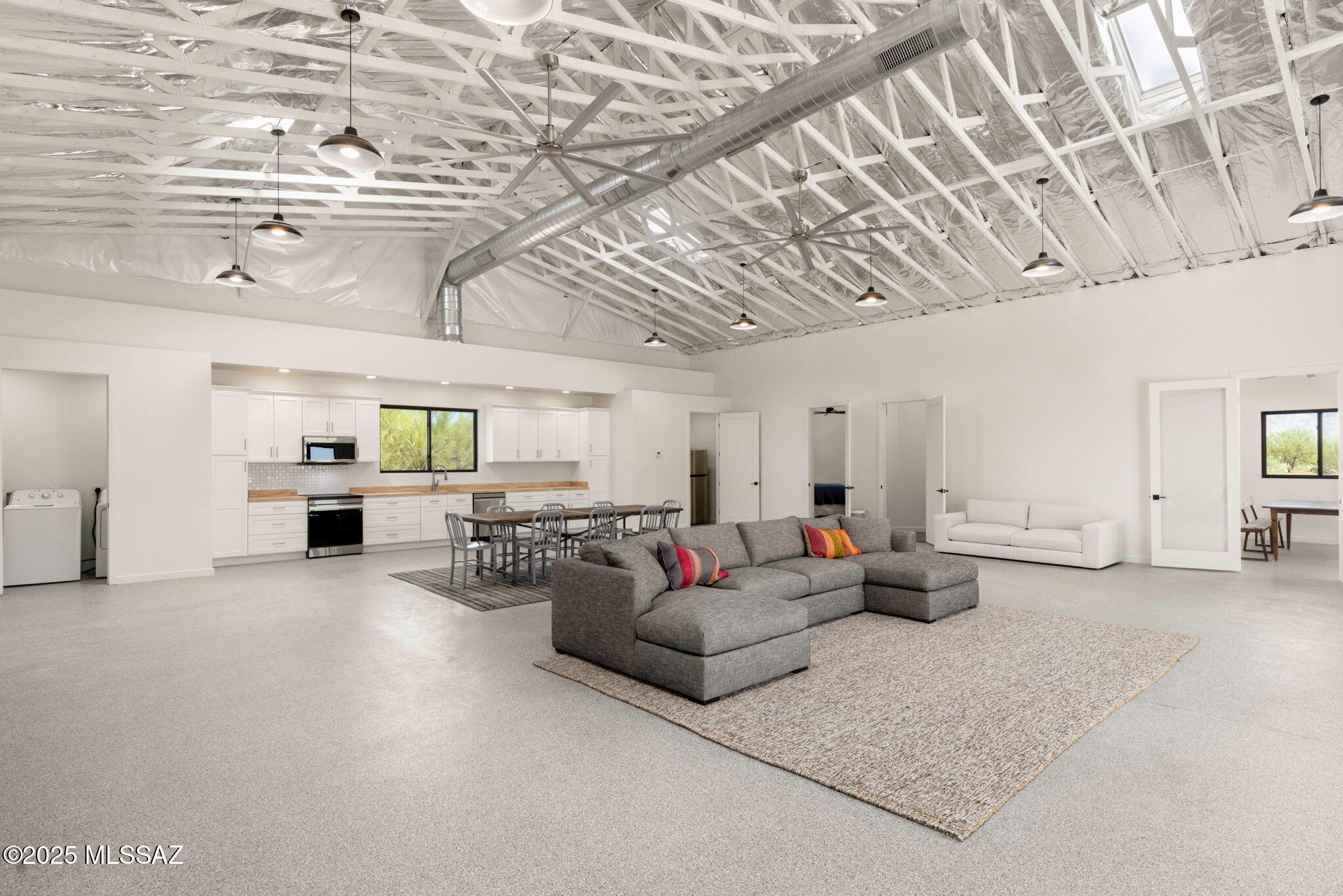 La Cholla Airpark - Residential