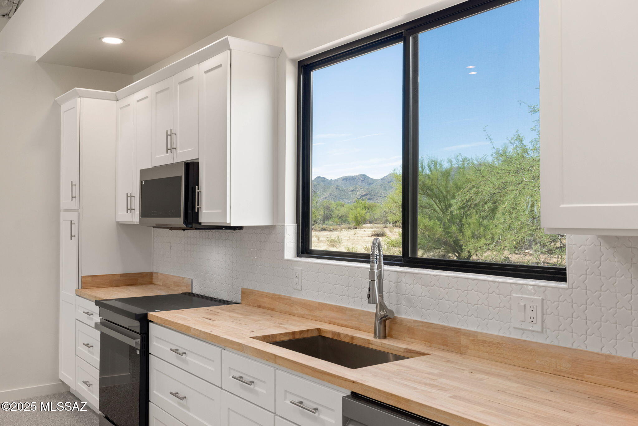 La Cholla Airpark - Residential