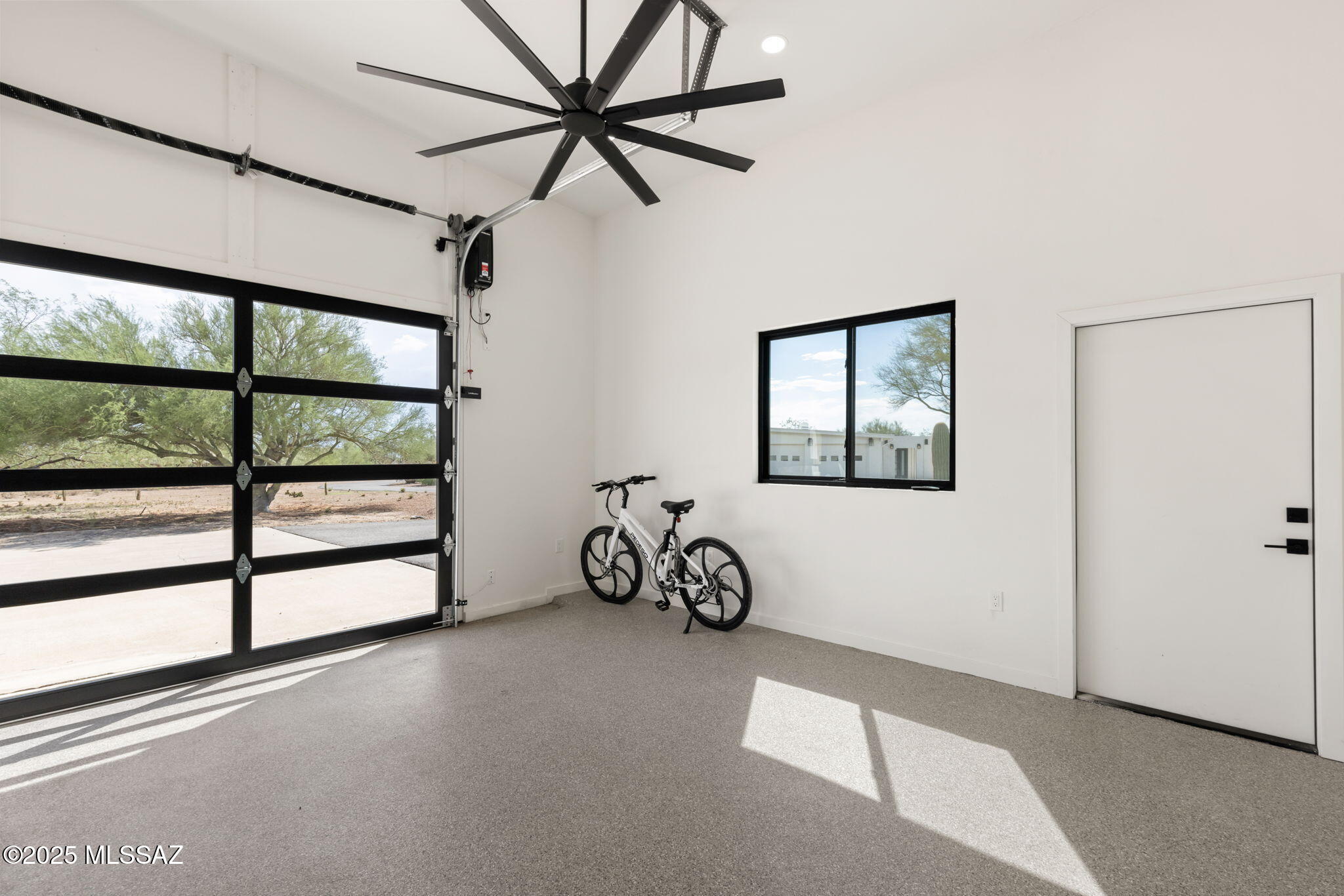 La Cholla Airpark - Residential
