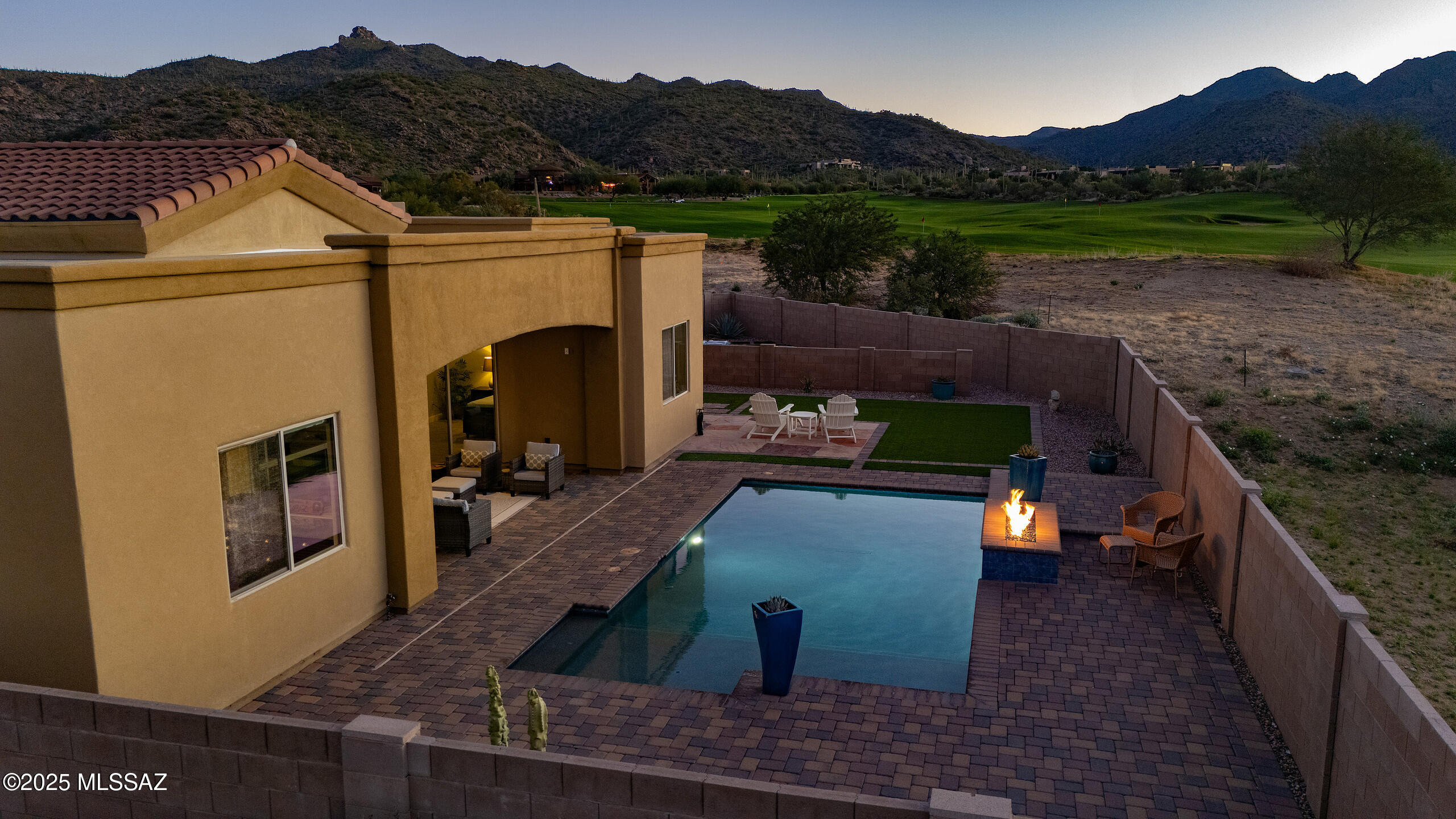 Boulder Bridge Pass At Dove Mountain SQ20132910078 - Residential