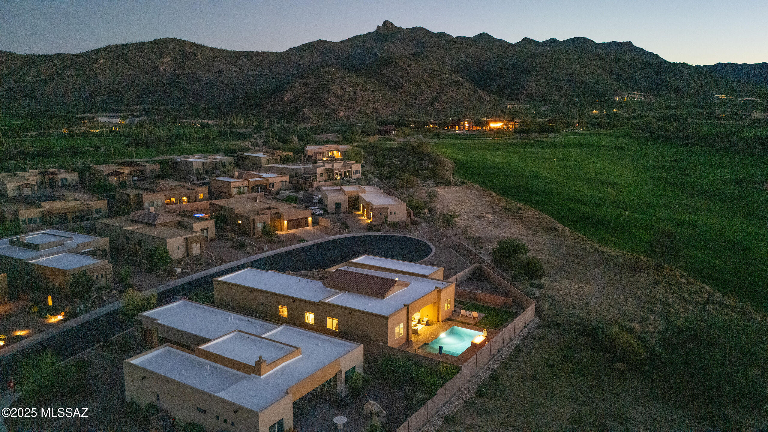 Boulder Bridge Pass At Dove Mountain SQ20132910078 - Residential
