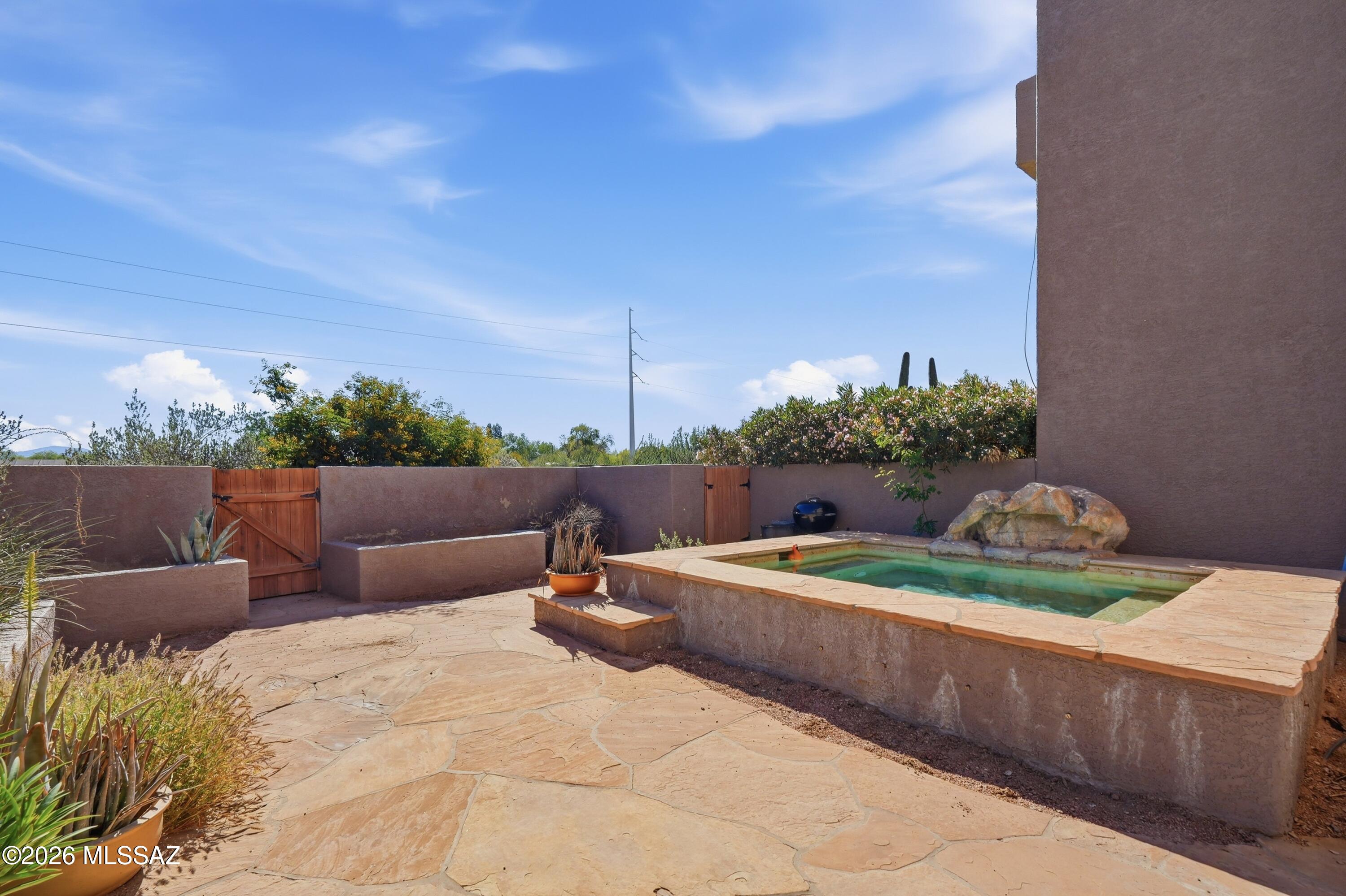 Country Club At The River (1-32) - Residential