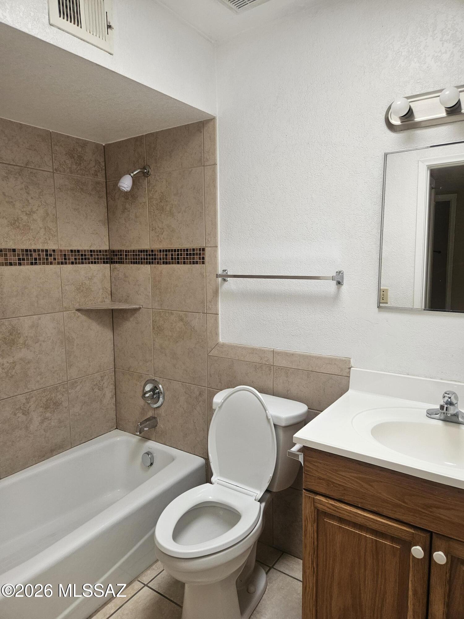 Silverlake Park (1-29) - Residential Lease