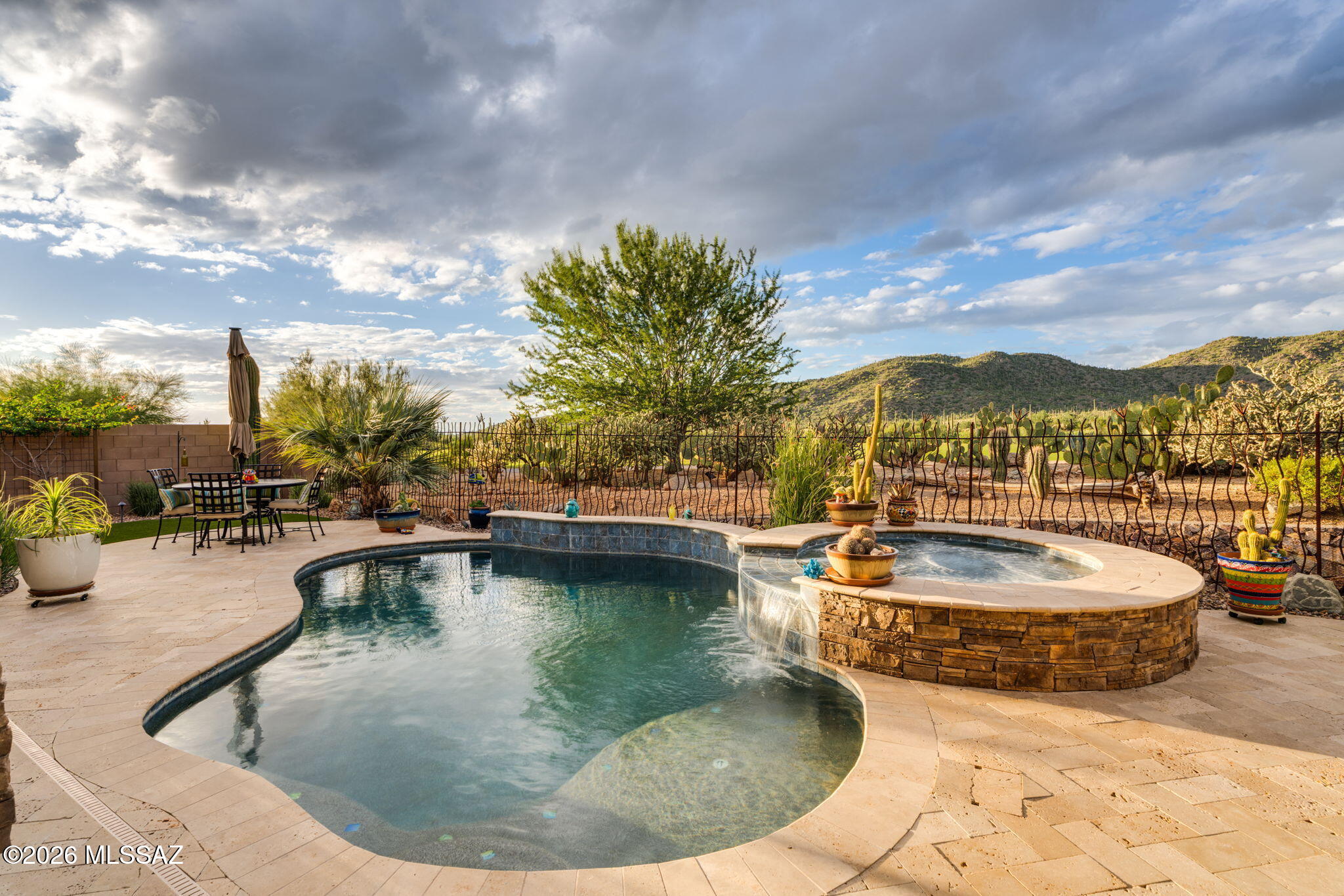 Boulder Bridge Pass At Dove Mountain SQ20132910078 - Residential