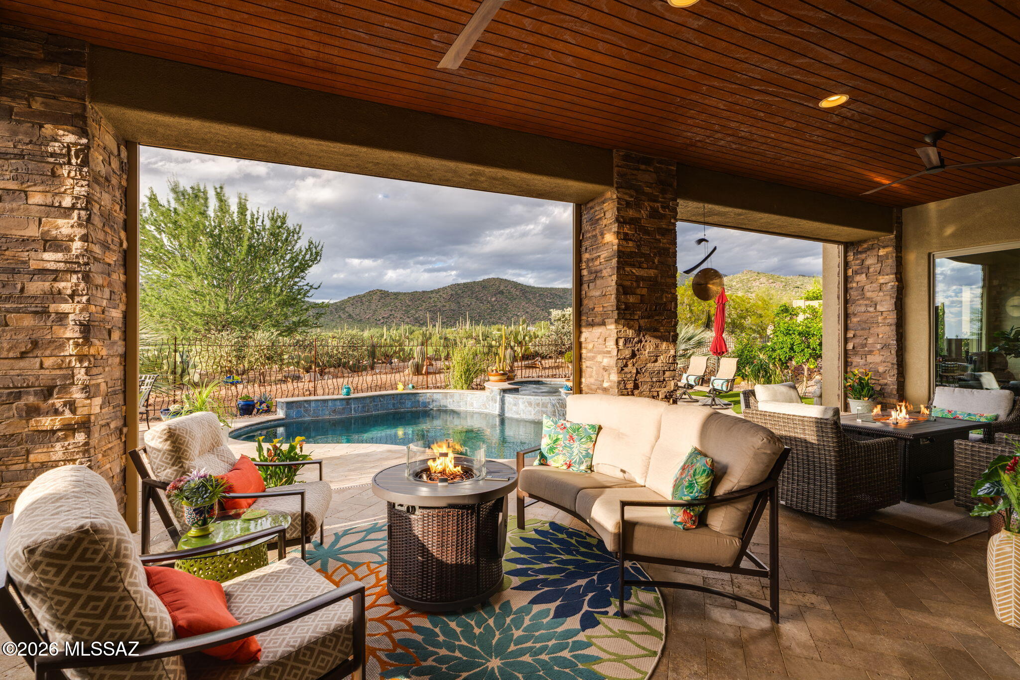 Boulder Bridge Pass At Dove Mountain SQ20132910078 - Residential