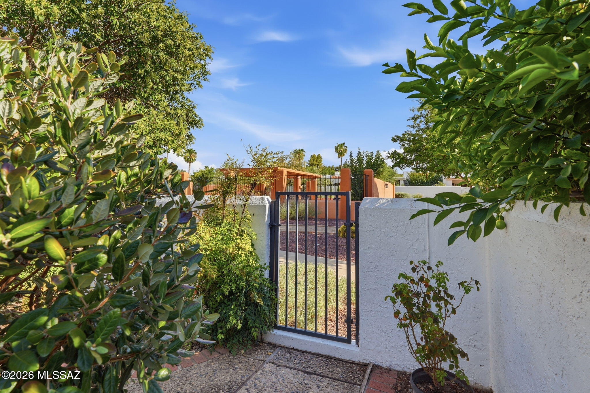 La Toluca Townhouses - Residential