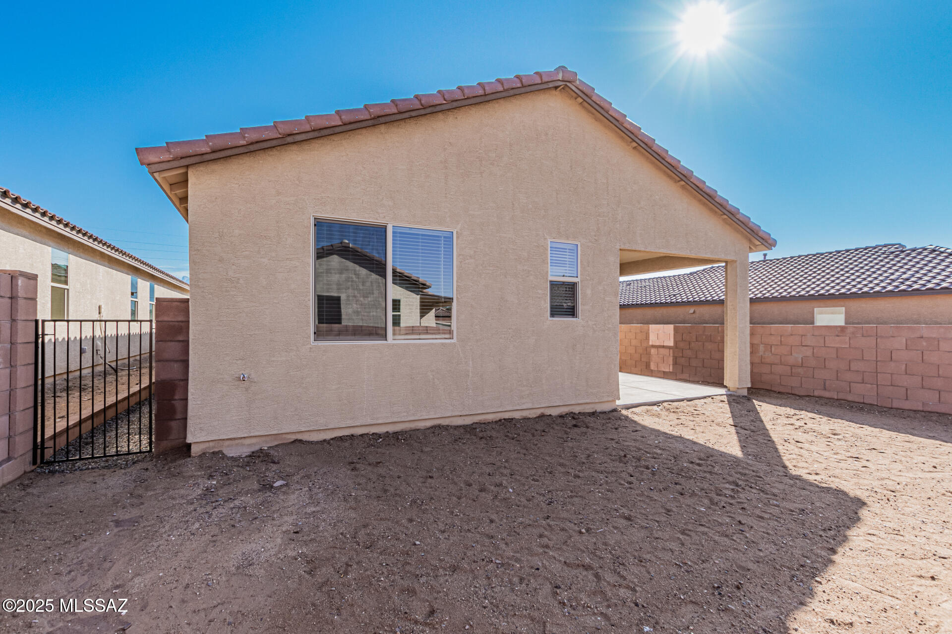 Vista Del Oro (1-108) - Residential Lease
