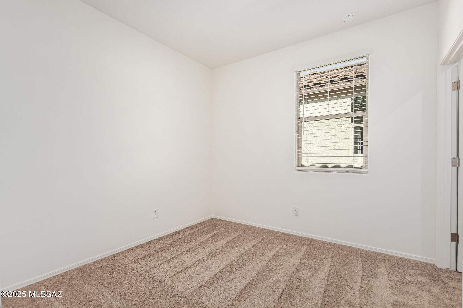 Vista Del Oro (1-108) - Residential Lease