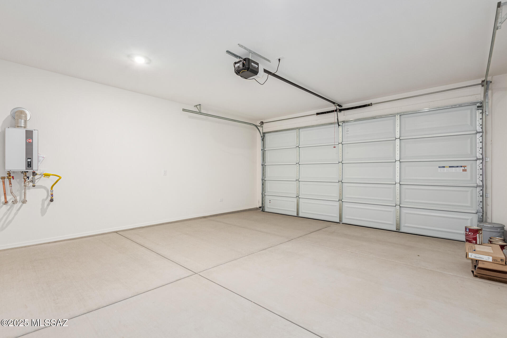 Vista Del Oro (1-108) - Residential Lease