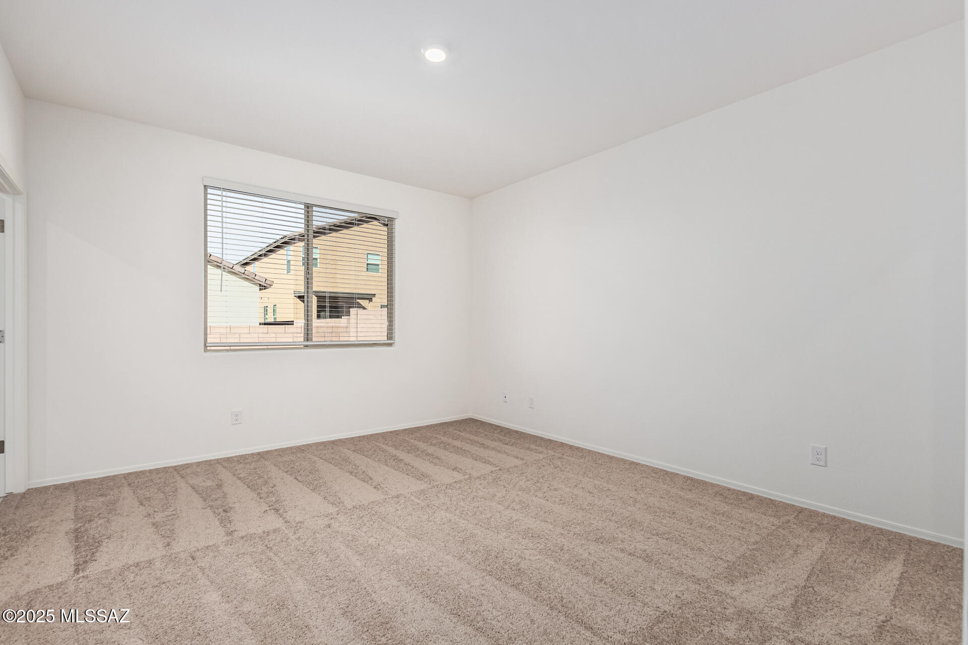 Vista Del Oro (1-108) - Residential Lease