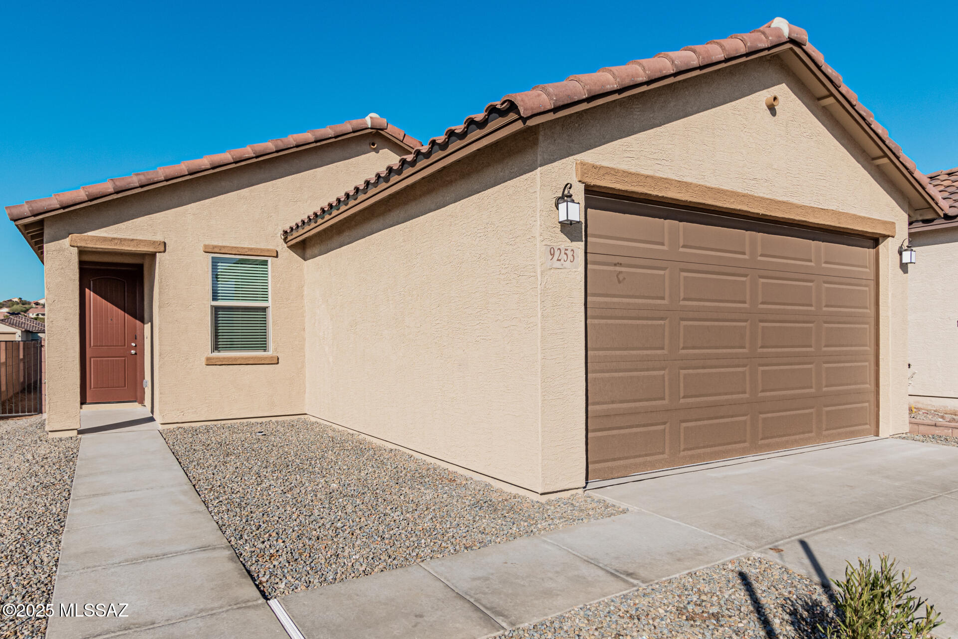 Vista Del Oro (1-108) - Residential Lease