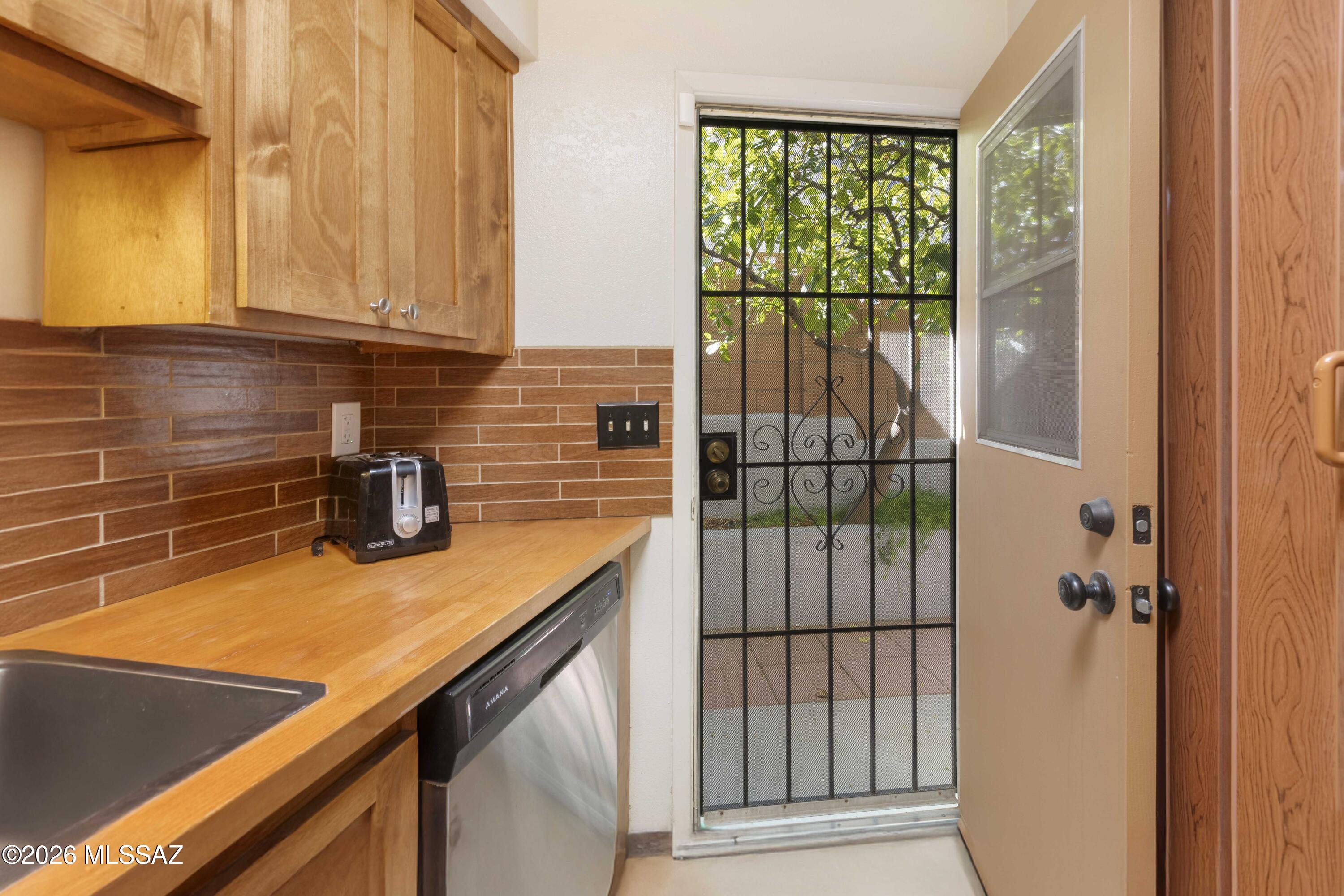 Vista Del Oro Townhouses (1-33) - Residential
