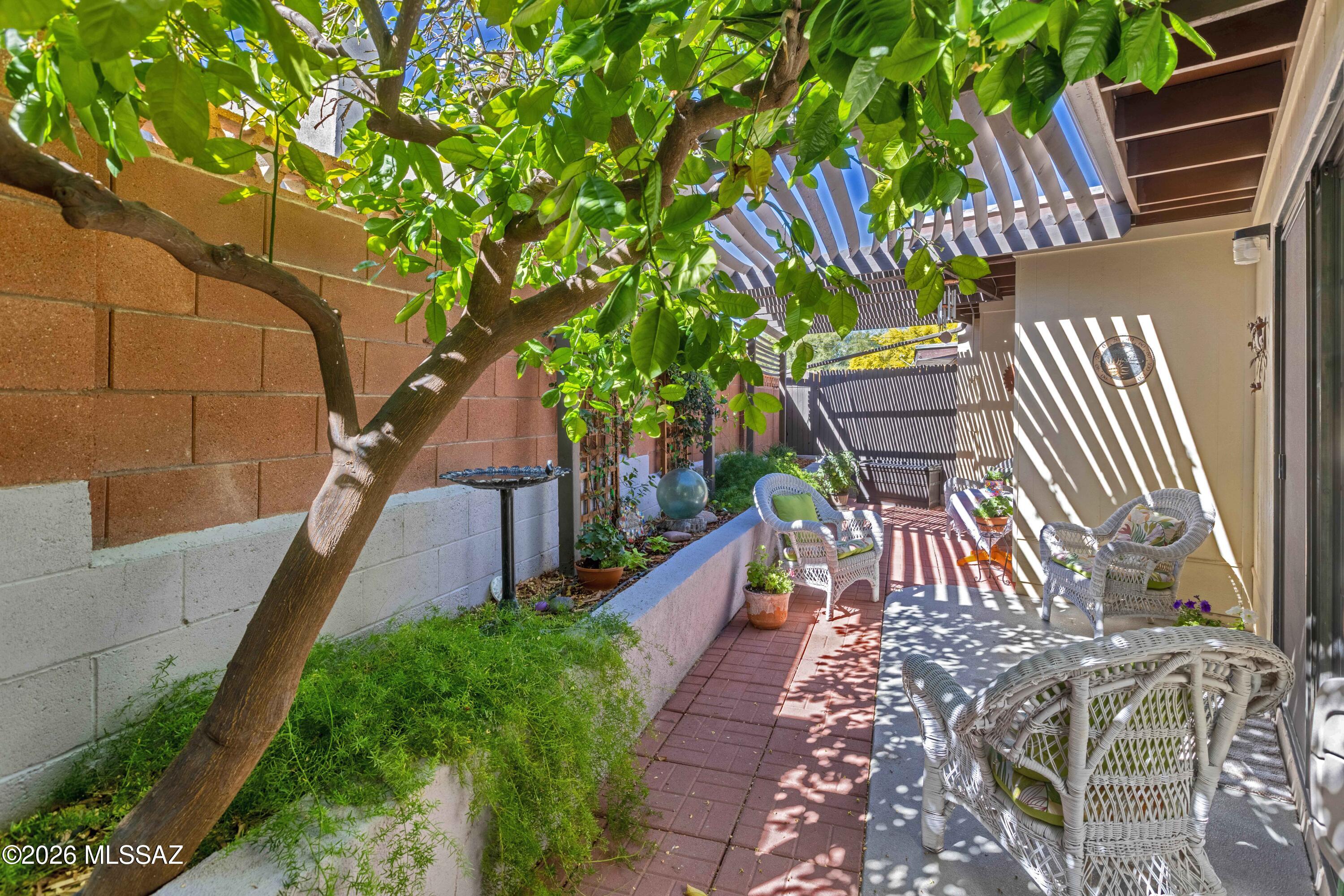 Vista Del Oro Townhouses (1-33) - Residential