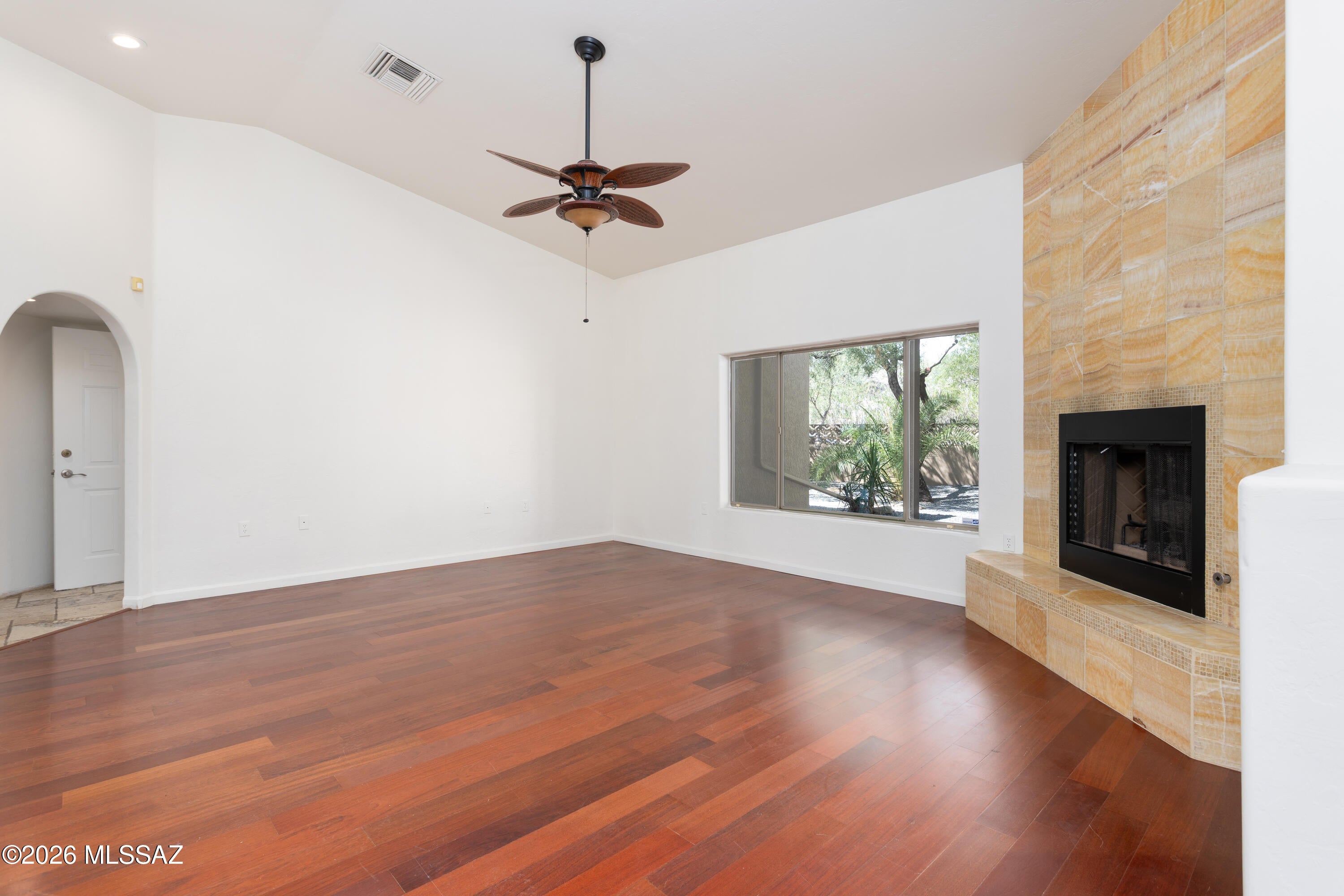 Monte Del Oro (1-187) - Residential