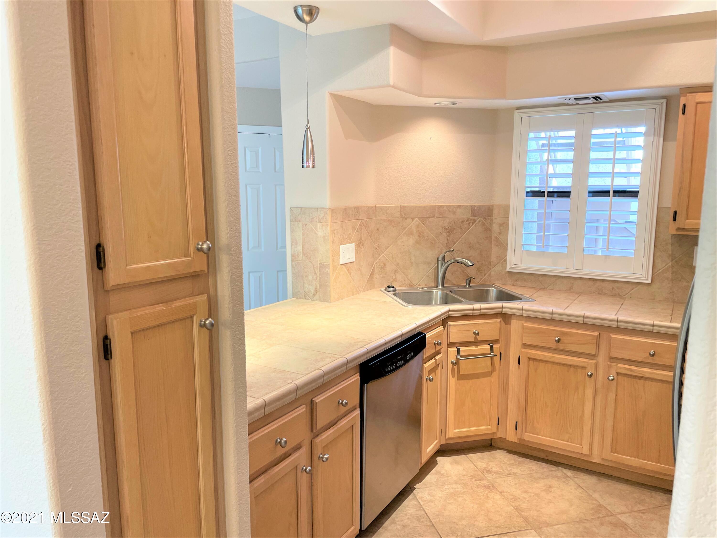 Canyon View At Ventana Condominium (1-264) - Residential Lease