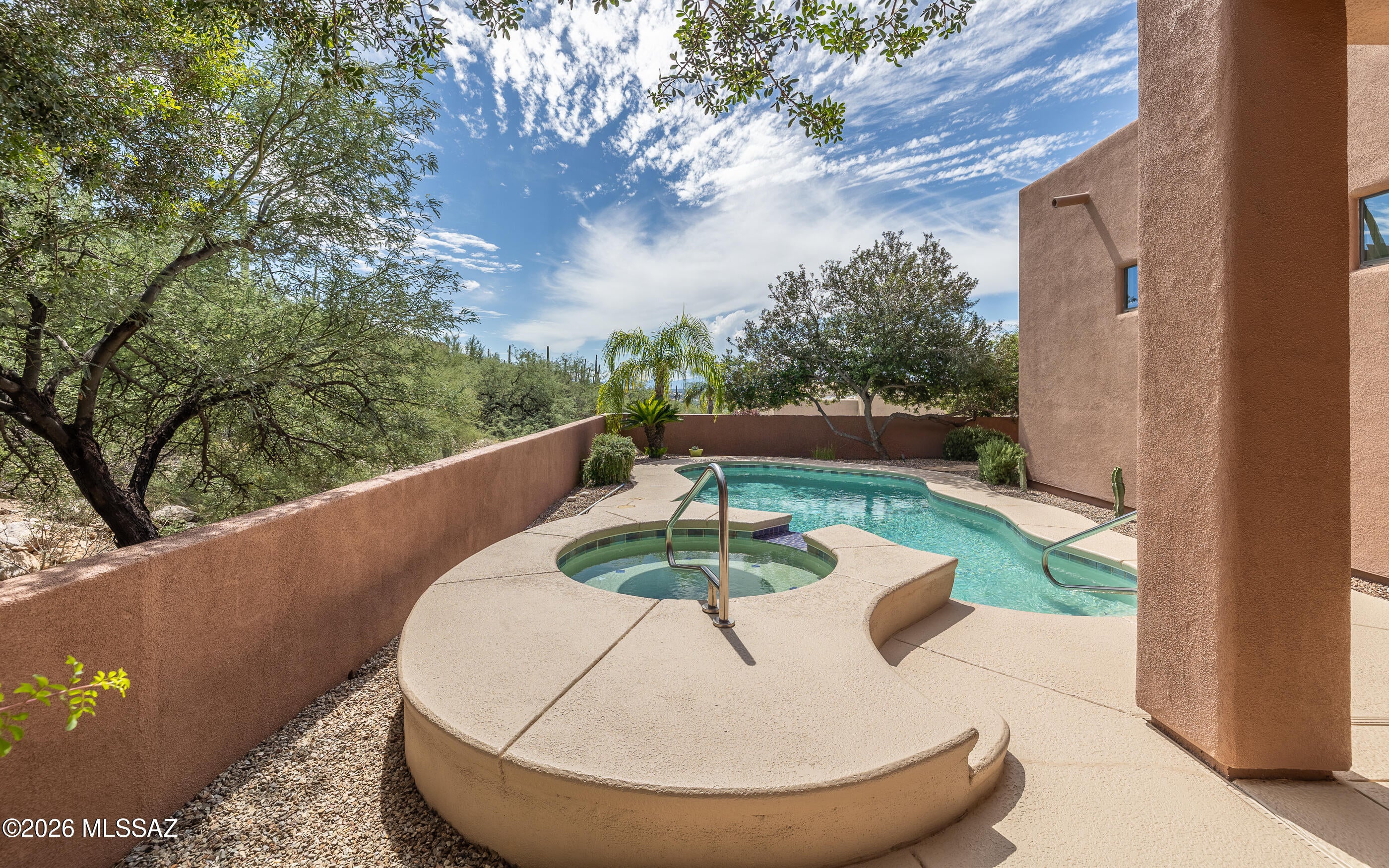 Sabino Mountain (1-290) - Residential