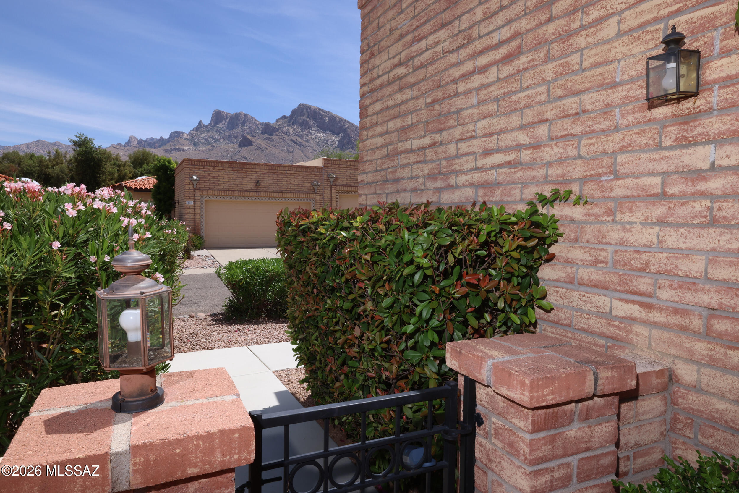 Valle Del Oro Townhomes (1-90) - Residential