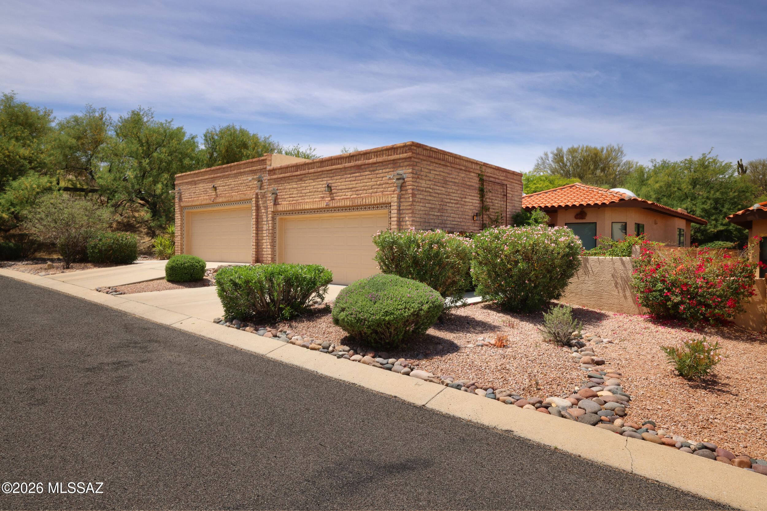 Valle Del Oro Townhomes (1-90) - Residential