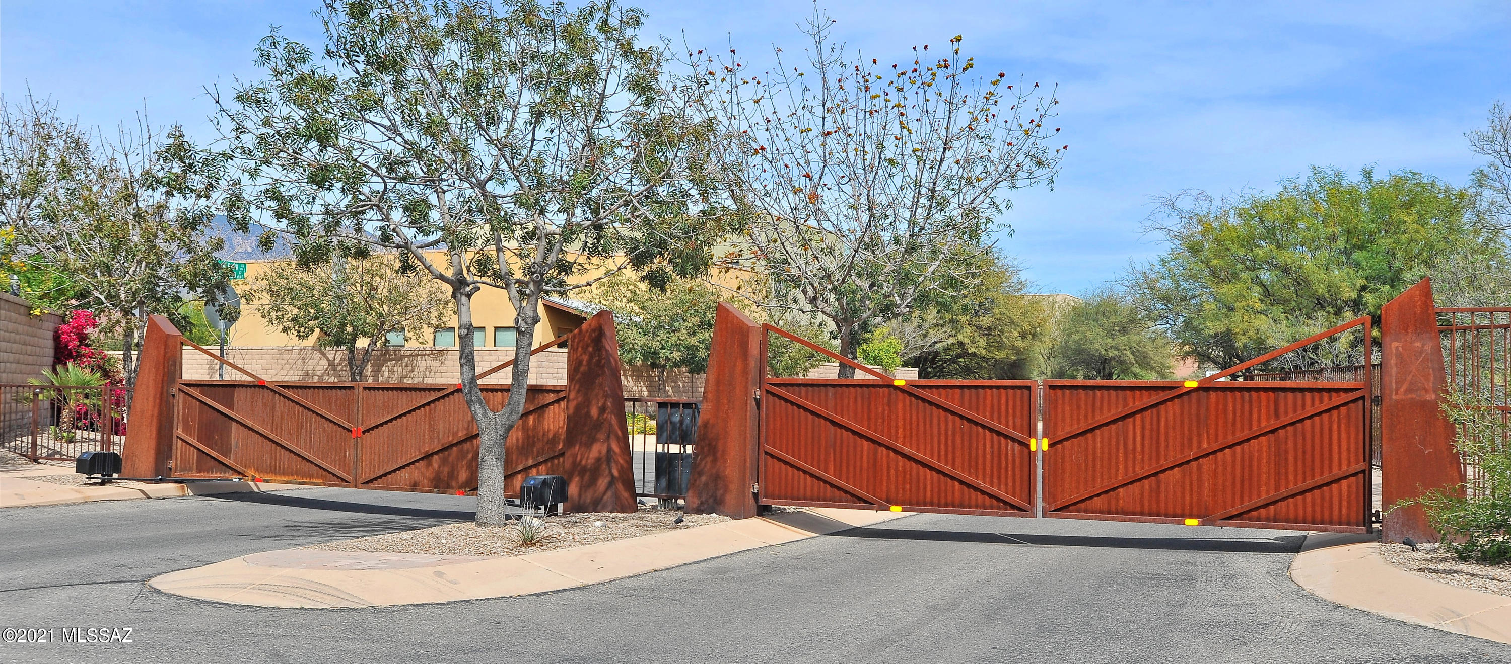 Miramonte at the River (1-163) - Residential Lease