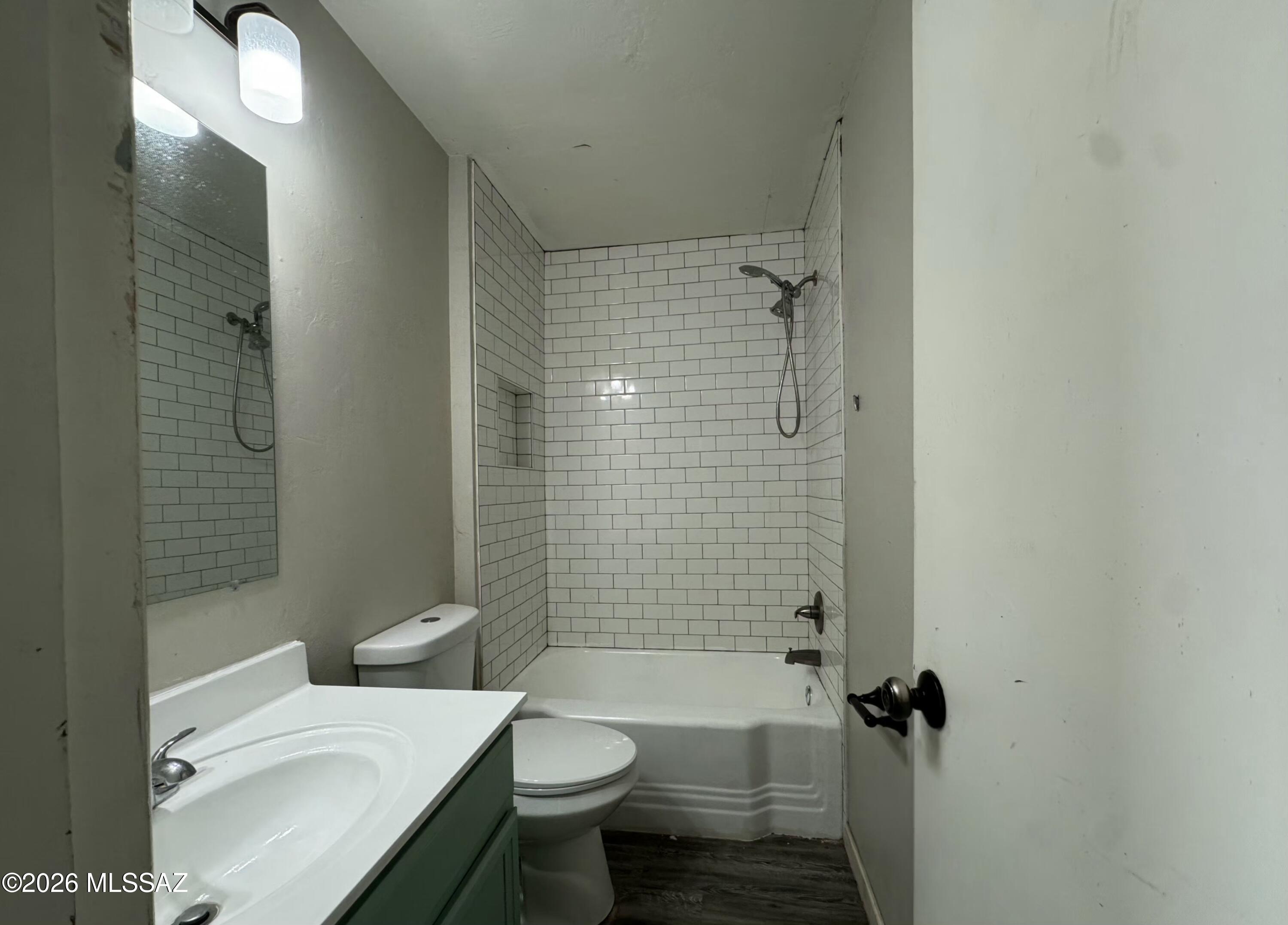 Del Monte Village - Residential