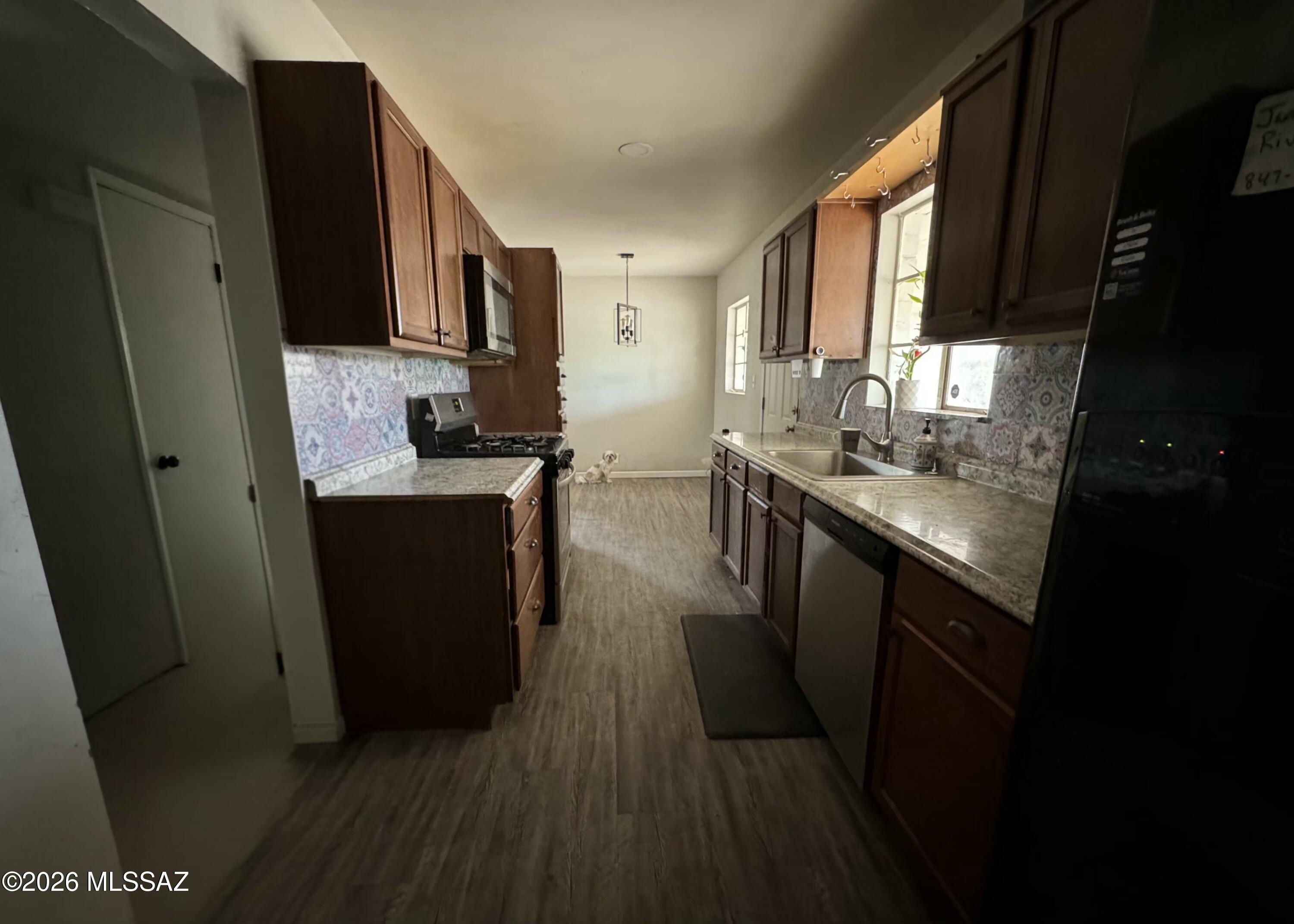Del Monte Village - Residential