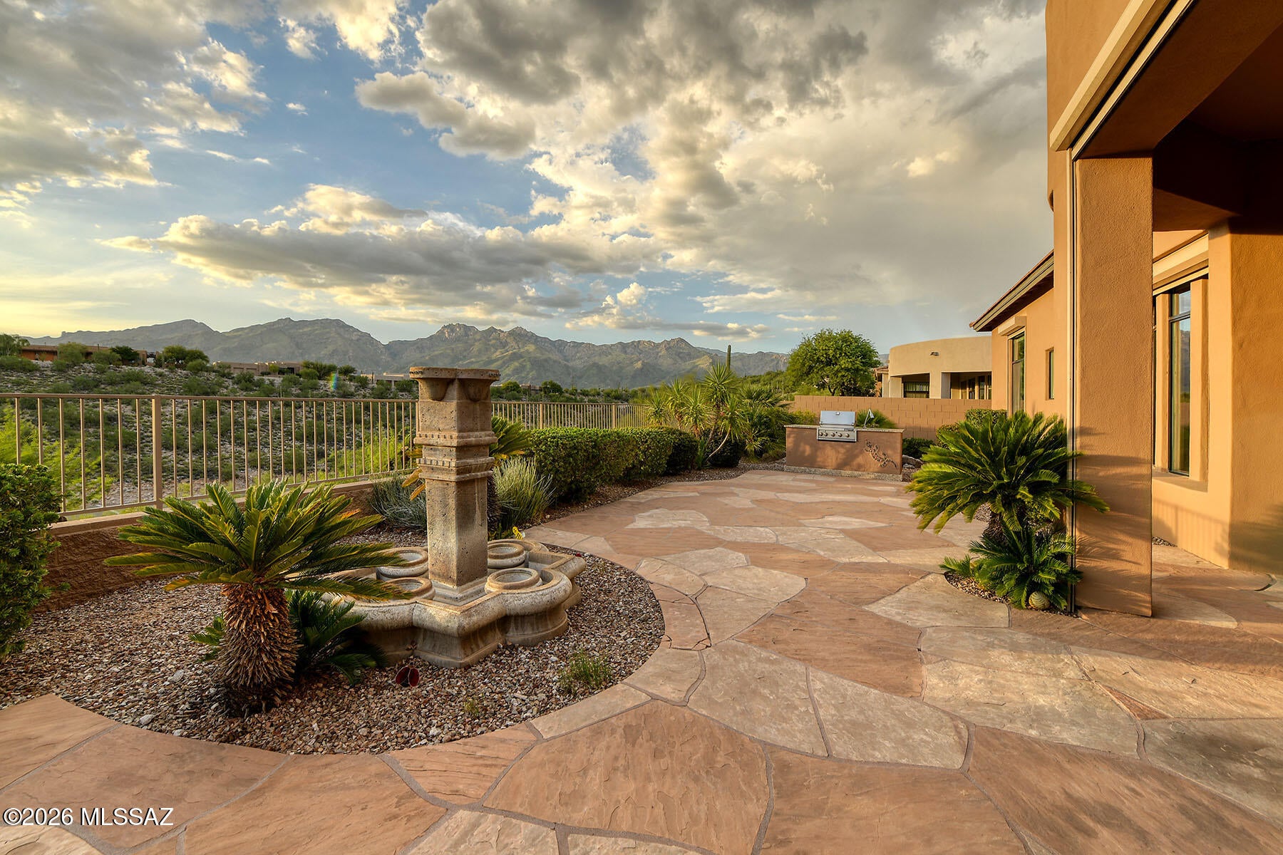 Sabino Mountain (1-290) - Residential
