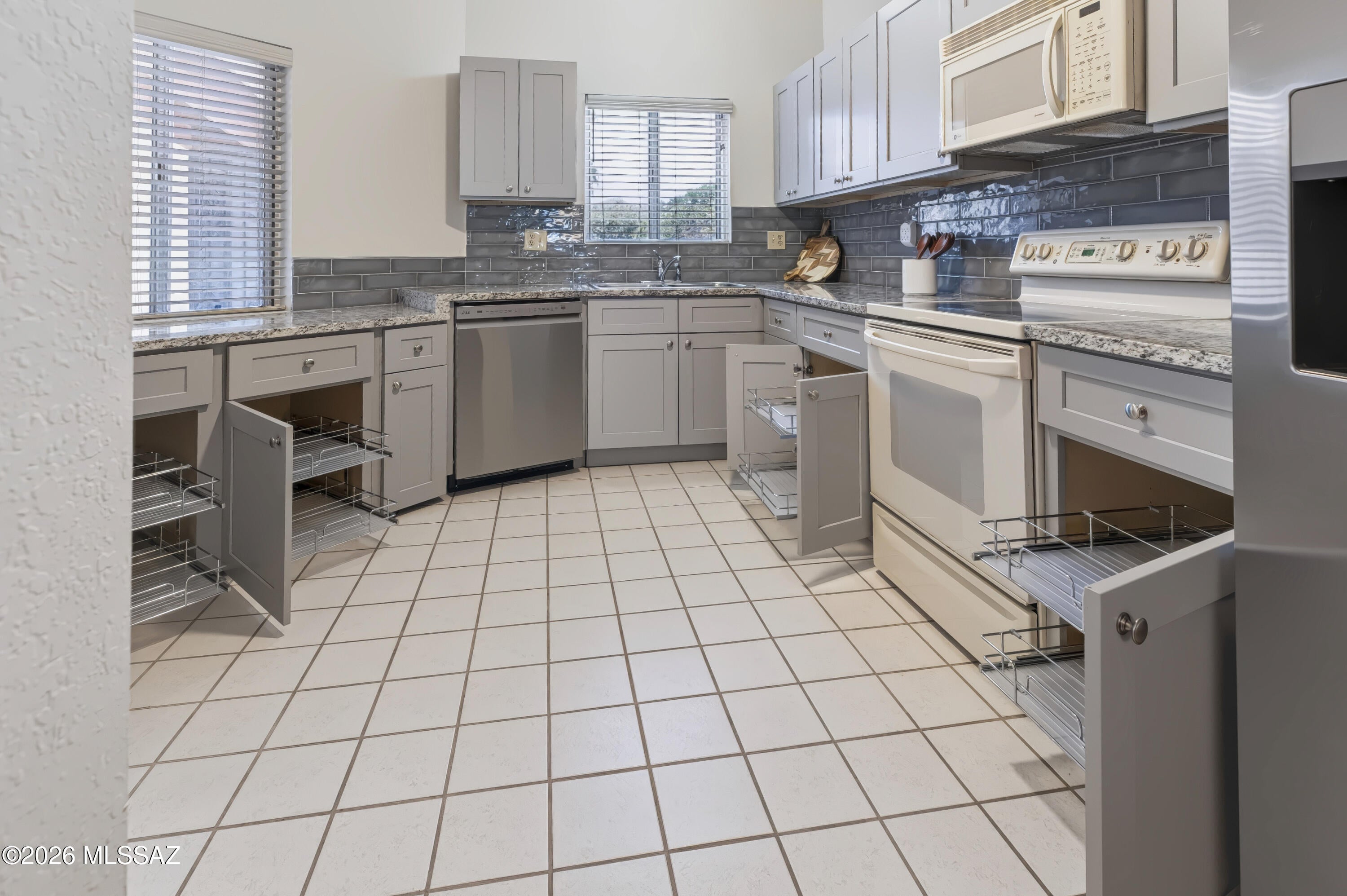 Colonia De Los Alamos (BK1-45) - Residential