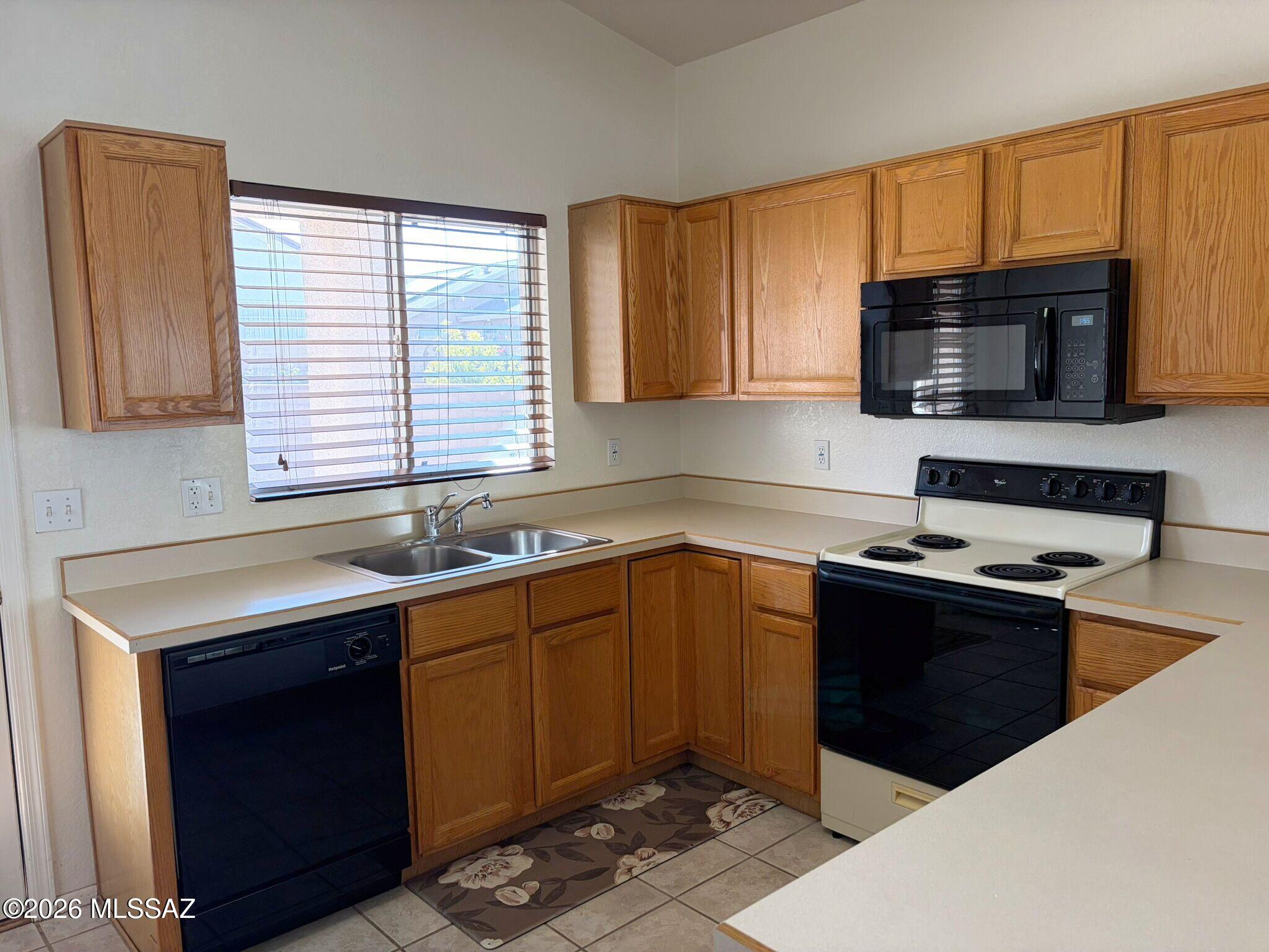 Silver Pass (1-276) - Residential Lease